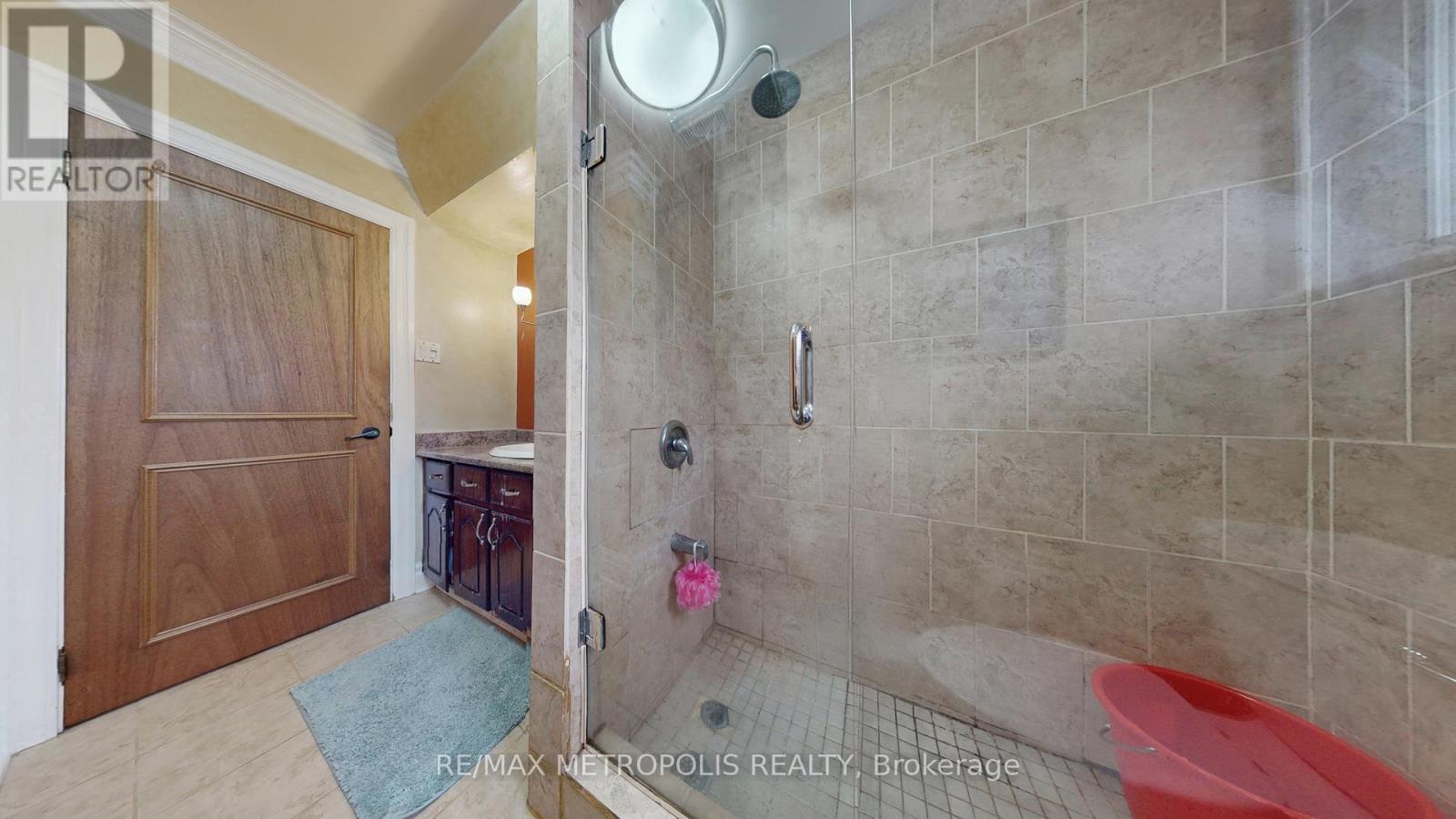 11 Conamore Crescent, Toronto, Ontario  M3J 1H2 - Photo 43 - W12683782