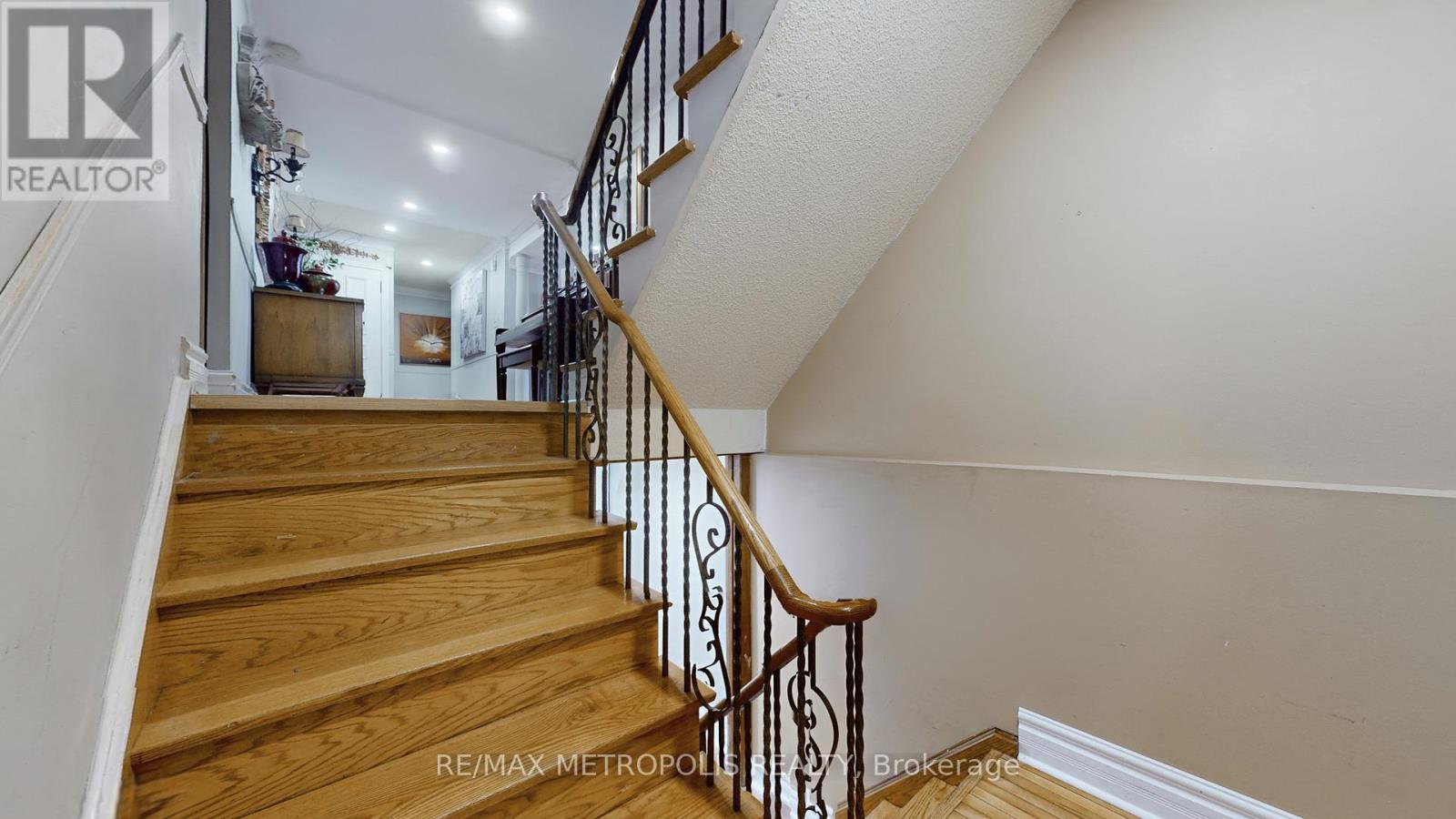 11 Conamore Crescent, Toronto, Ontario  M3J 1H2 - Photo 46 - W12683782