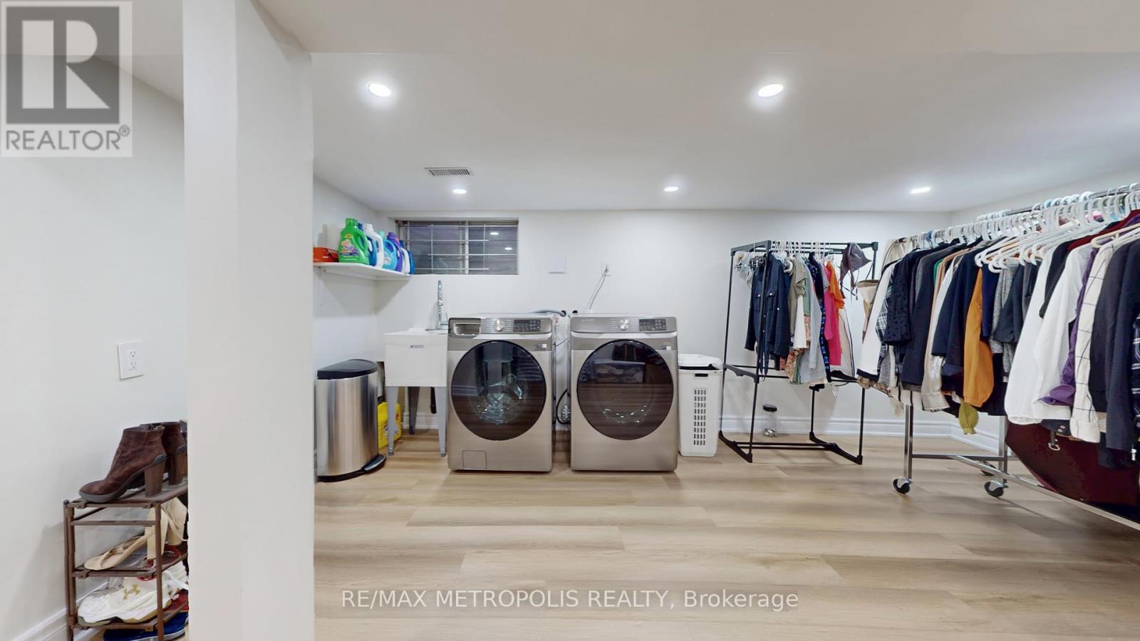 11 Conamore Crescent, Toronto, Ontario  M3J 1H2 - Photo 49 - W12683782