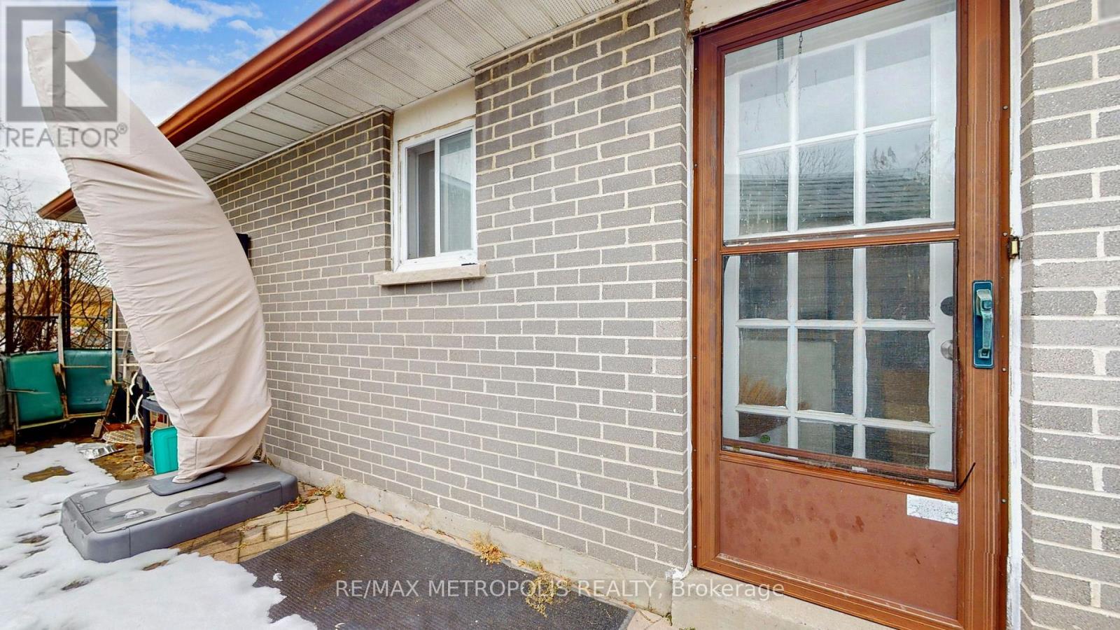 11 Conamore Crescent, Toronto, Ontario  M3J 1H2 - Photo 50 - W12683782