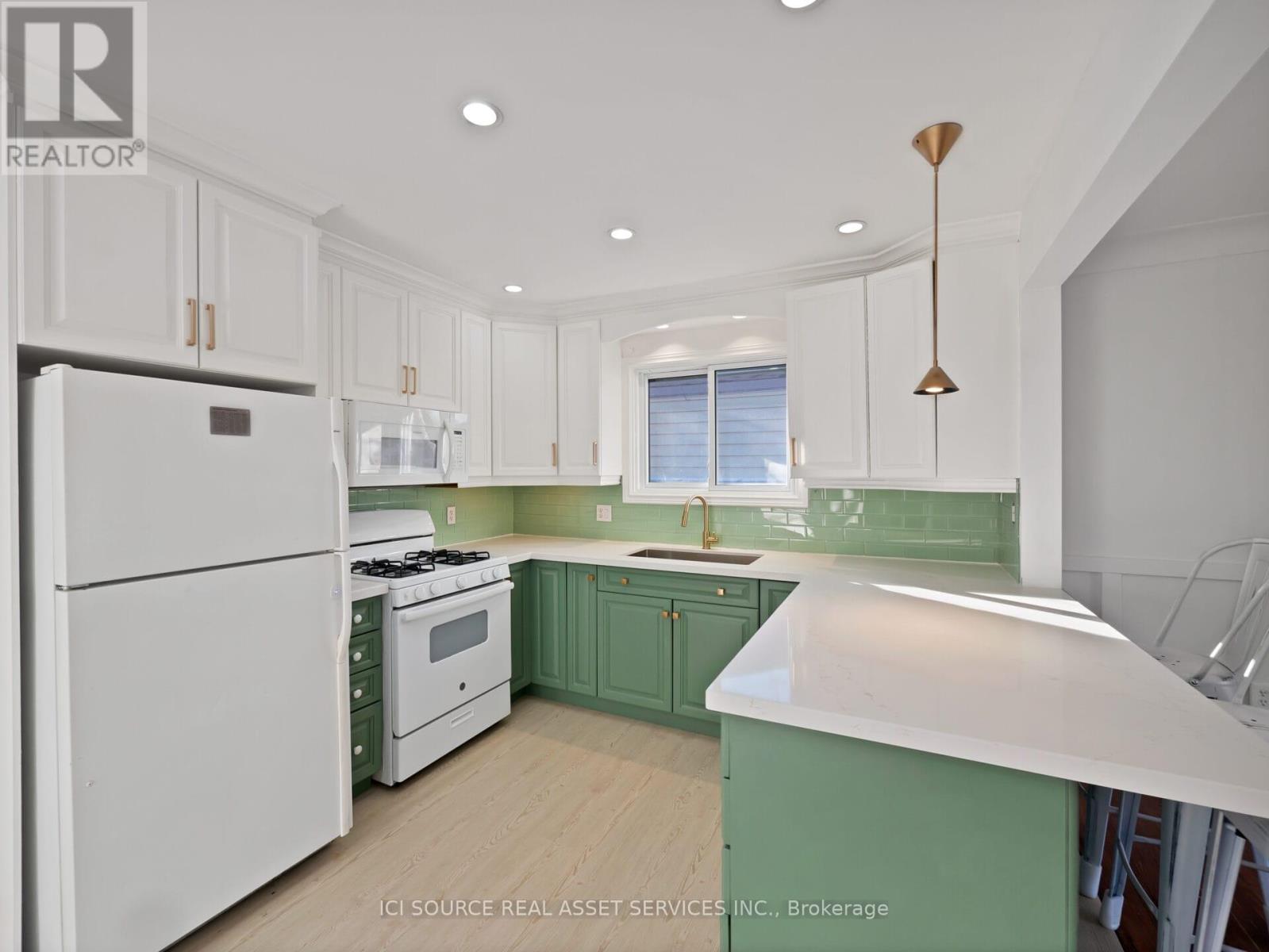 Upper - 6 Jasmin Crescent, St. Catharines, Ontario  L2T 2C1 - Photo 6 - X12683750