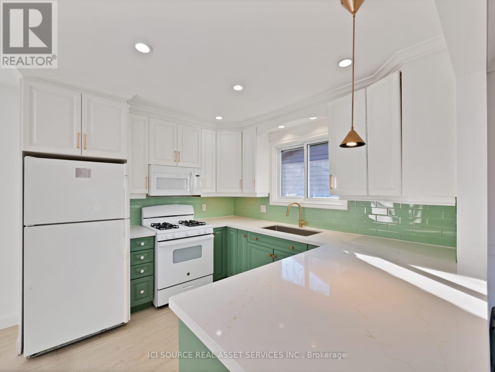 Upper - 6 Jasmin Crescent, St. Catharines, Ontario  L2T 2C1 - Photo 7 - X12683750