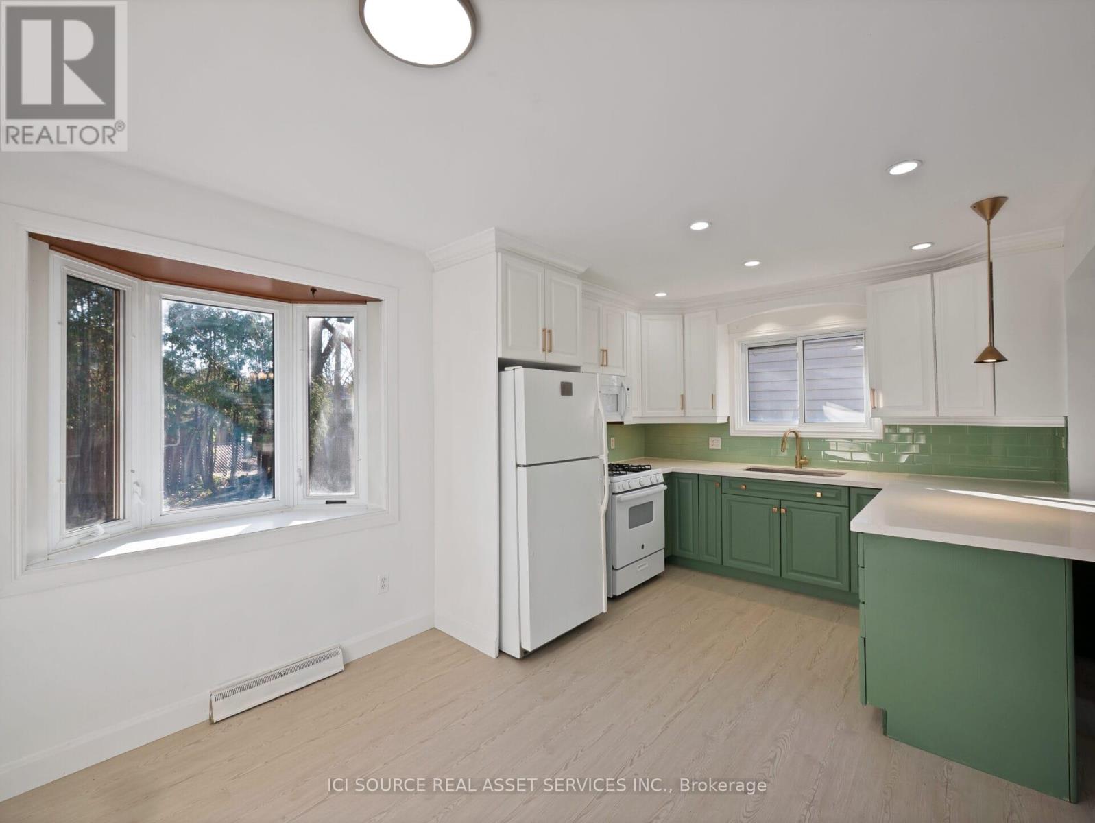 Upper - 6 Jasmin Crescent, St. Catharines, Ontario  L2T 2C1 - Photo 8 - X12683750