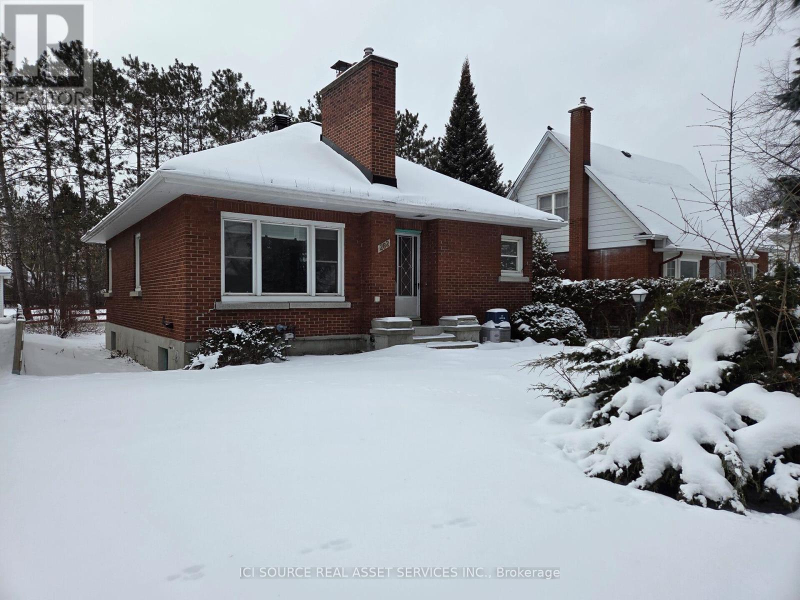262 Dale Avenue, Ottawa, Ontario  K1G 0H5 - Photo 2 - X12683778