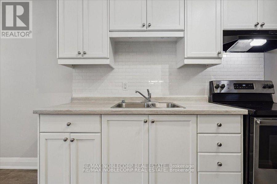 2 - 362 Elgin Court, Oshawa, Ontario  L1J 2P4 - Photo 9 - E12683844