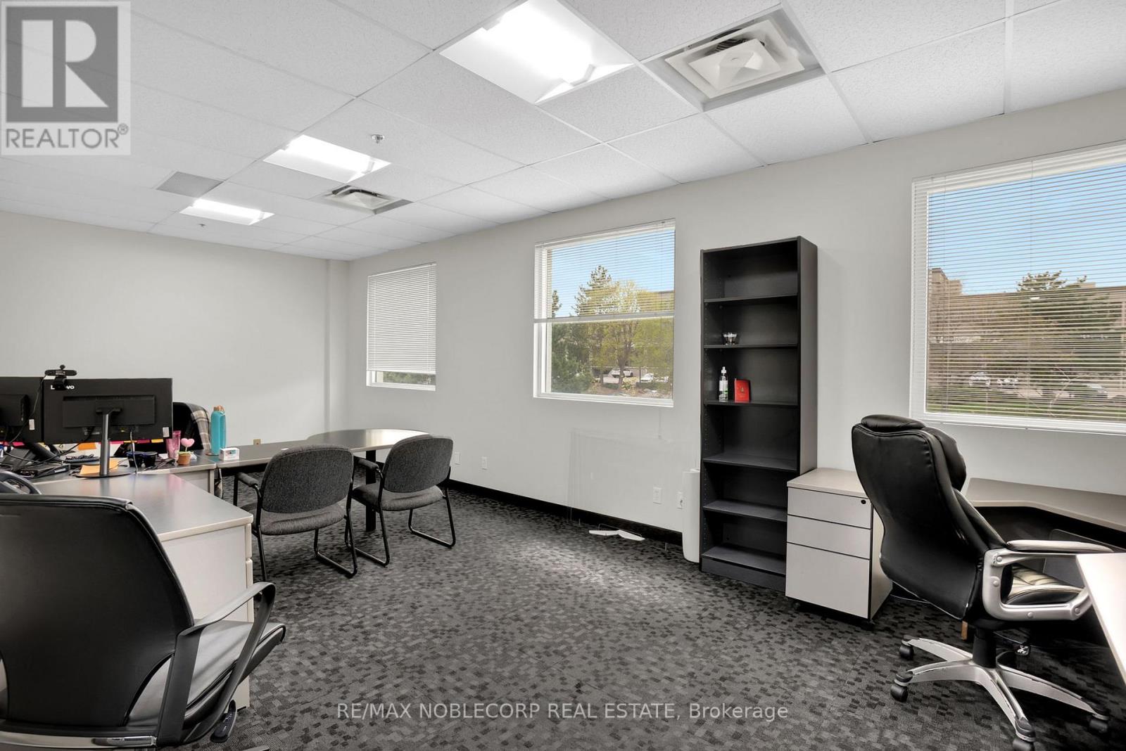 9033 Leslie Street W, Richmond Hill, Ontario  L4B 4K3 - Photo 12 - N12683812