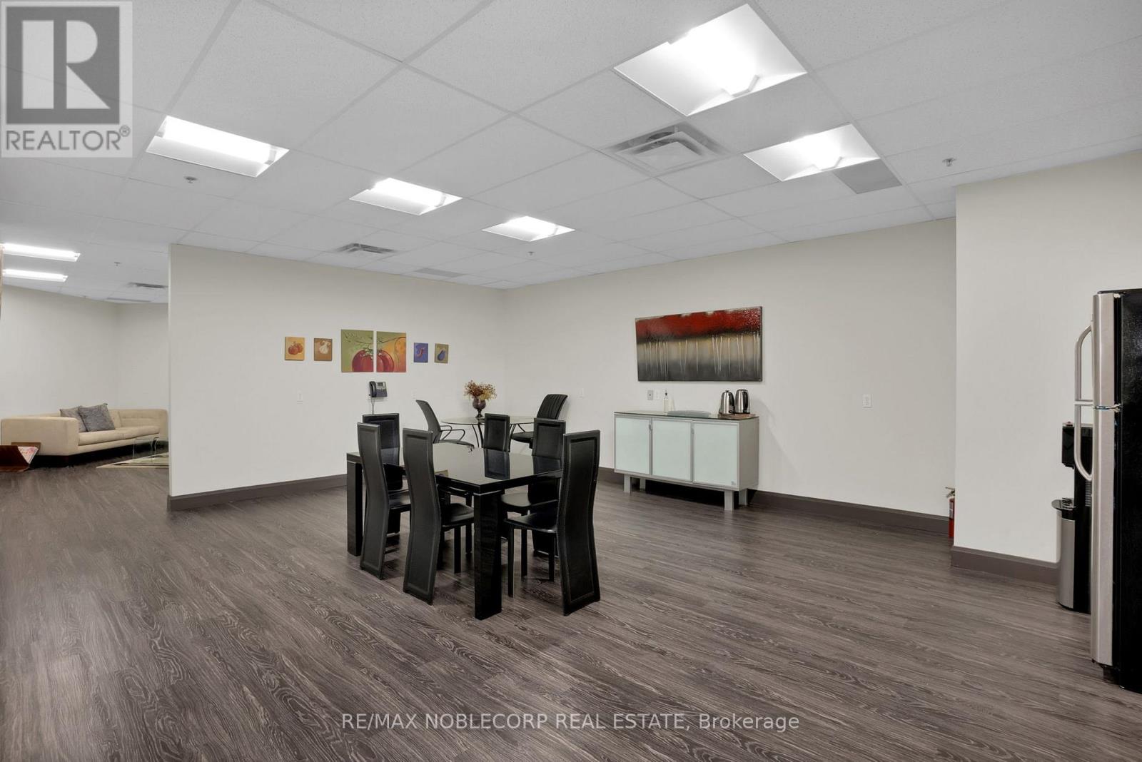 9033 Leslie Street W, Richmond Hill, Ontario  L4B 4K3 - Photo 17 - N12683812