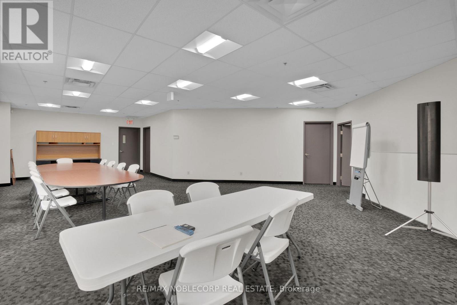 9033 Leslie Street W, Richmond Hill, Ontario  L4B 4K3 - Photo 7 - N12683812