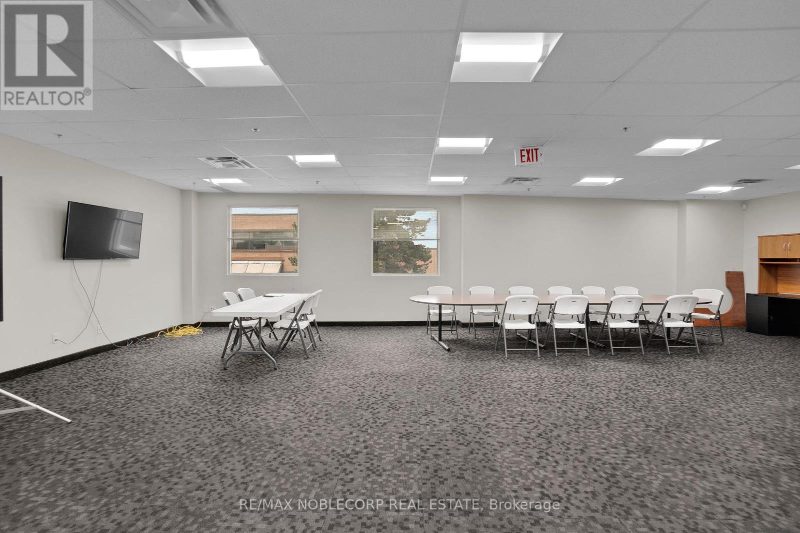 9033 Leslie Street W, Richmond Hill, Ontario  L4B 4K3 - Photo 8 - N12683812