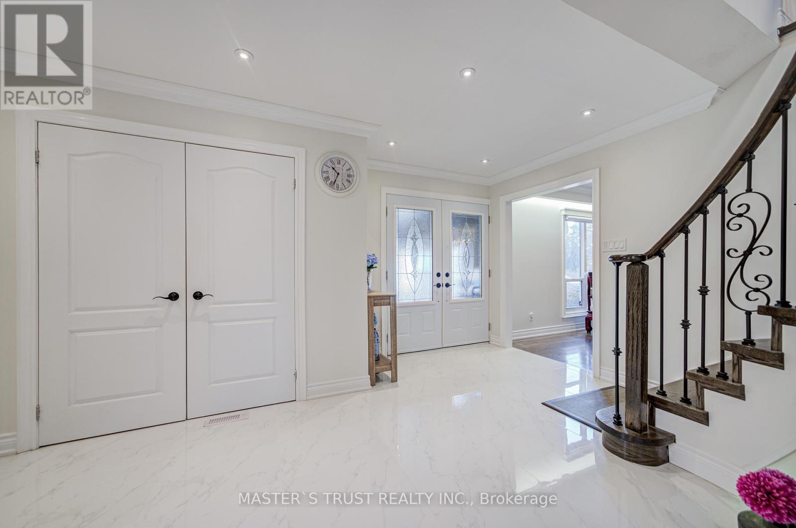 72 Rose Way, Markham, Ontario  L3P 3S6 - Photo 3 - N12683864