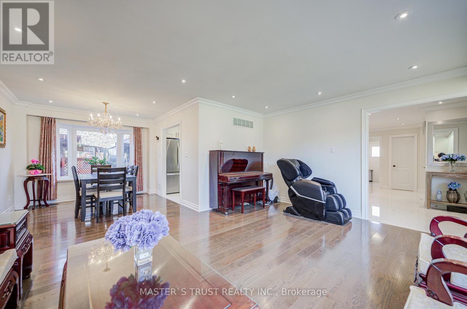 72 Rose Way, Markham, Ontario  L3P 3S6 - Photo 6 - N12683864