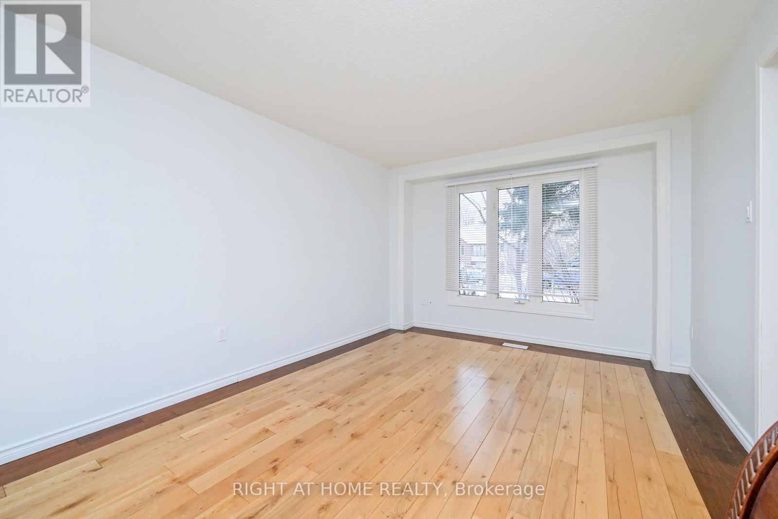 82 Leacrest Street, Brampton, Ontario  L6S 3K6 - Photo 14 - W12683792