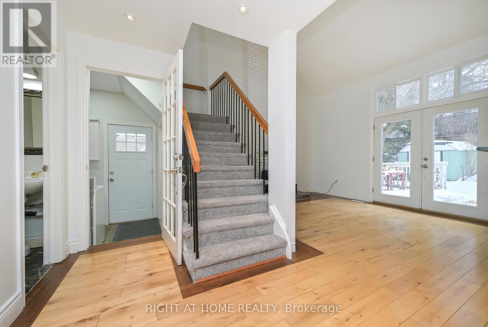 82 Leacrest Street, Brampton, Ontario  L6S 3K6 - Photo 19 - W12683792