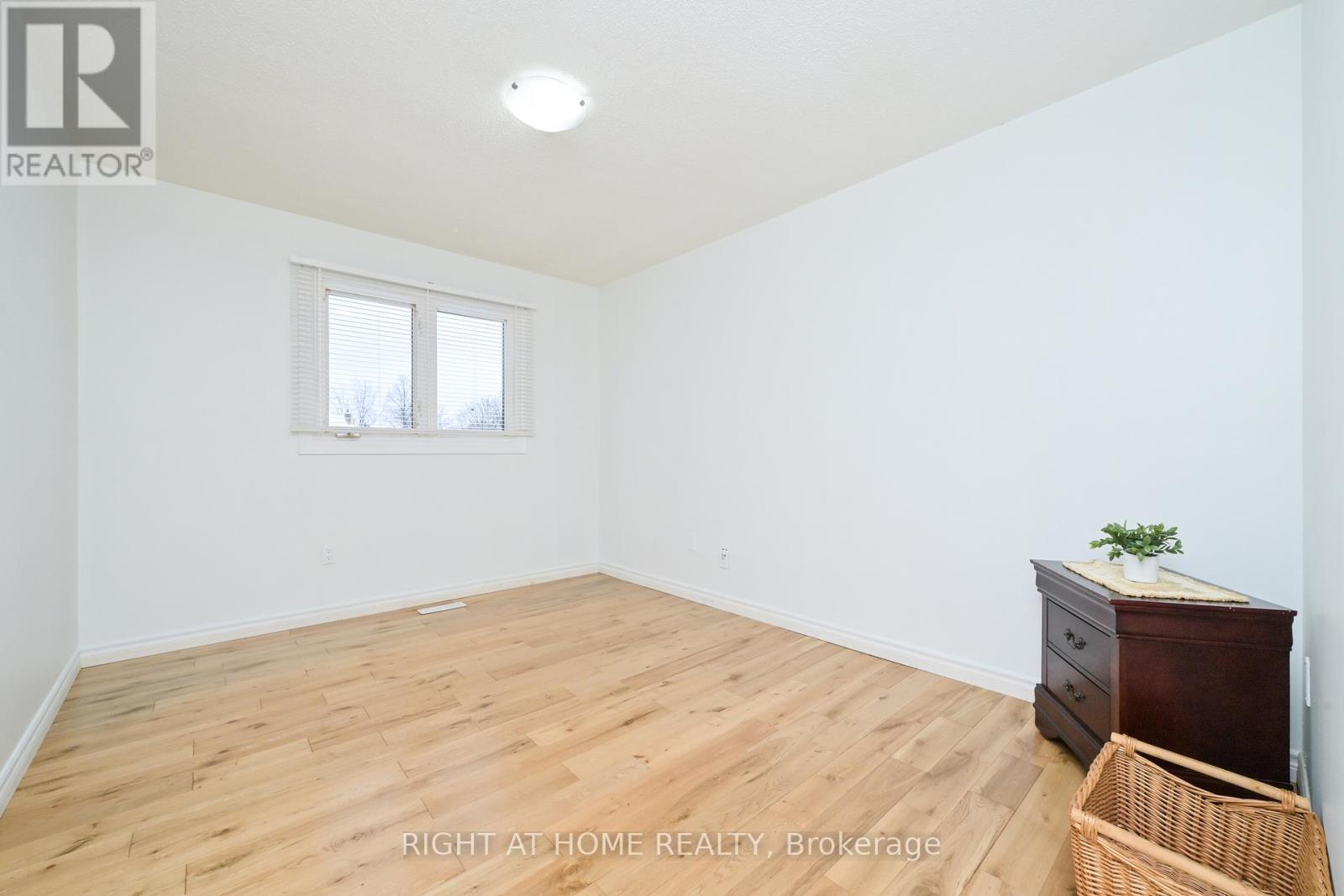 82 Leacrest Street, Brampton, Ontario  L6S 3K6 - Photo 22 - W12683792