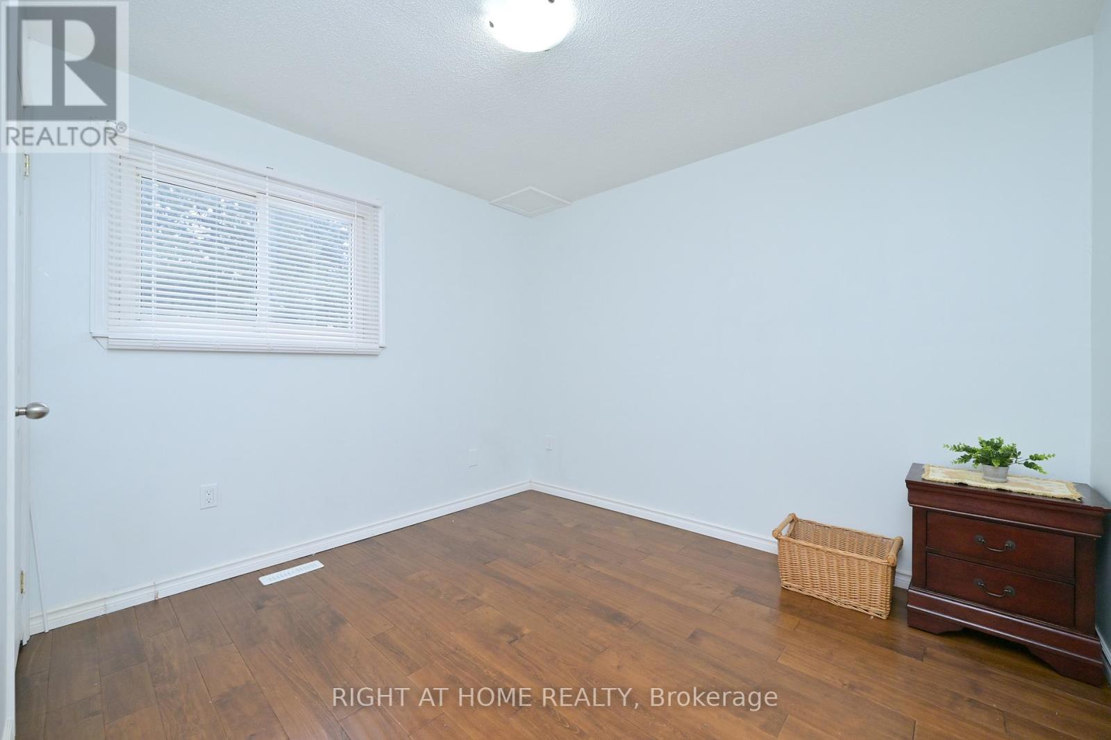 82 Leacrest Street, Brampton, Ontario  L6S 3K6 - Photo 23 - W12683792