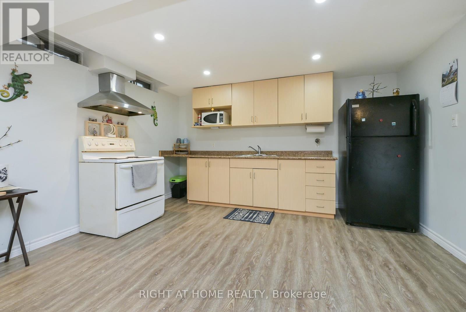 82 Leacrest Street, Brampton, Ontario  L6S 3K6 - Photo 26 - W12683792