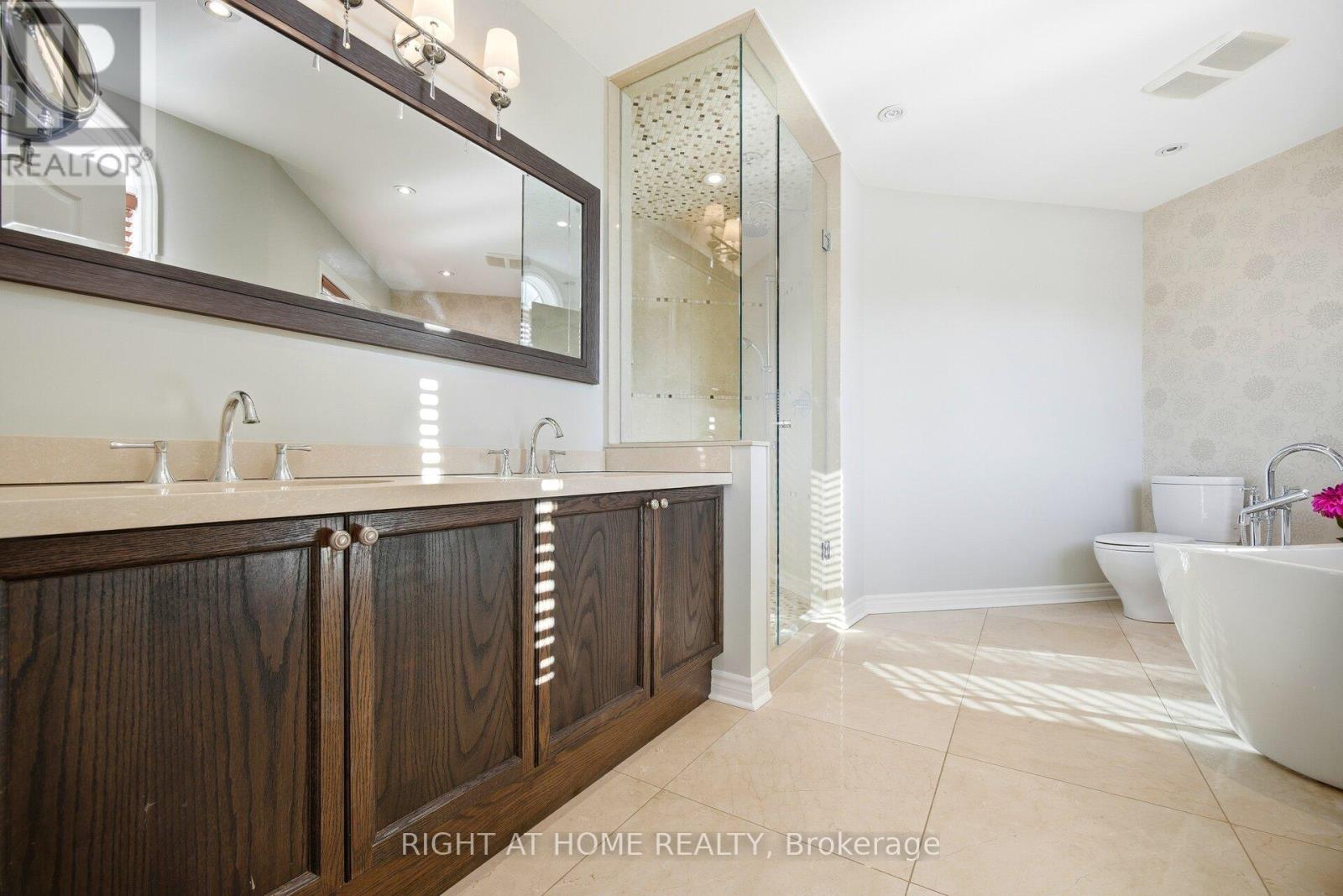 6859 Gracefield Drive, Mississauga, Ontario  L5N 6T6 - Photo 21 - W12683804