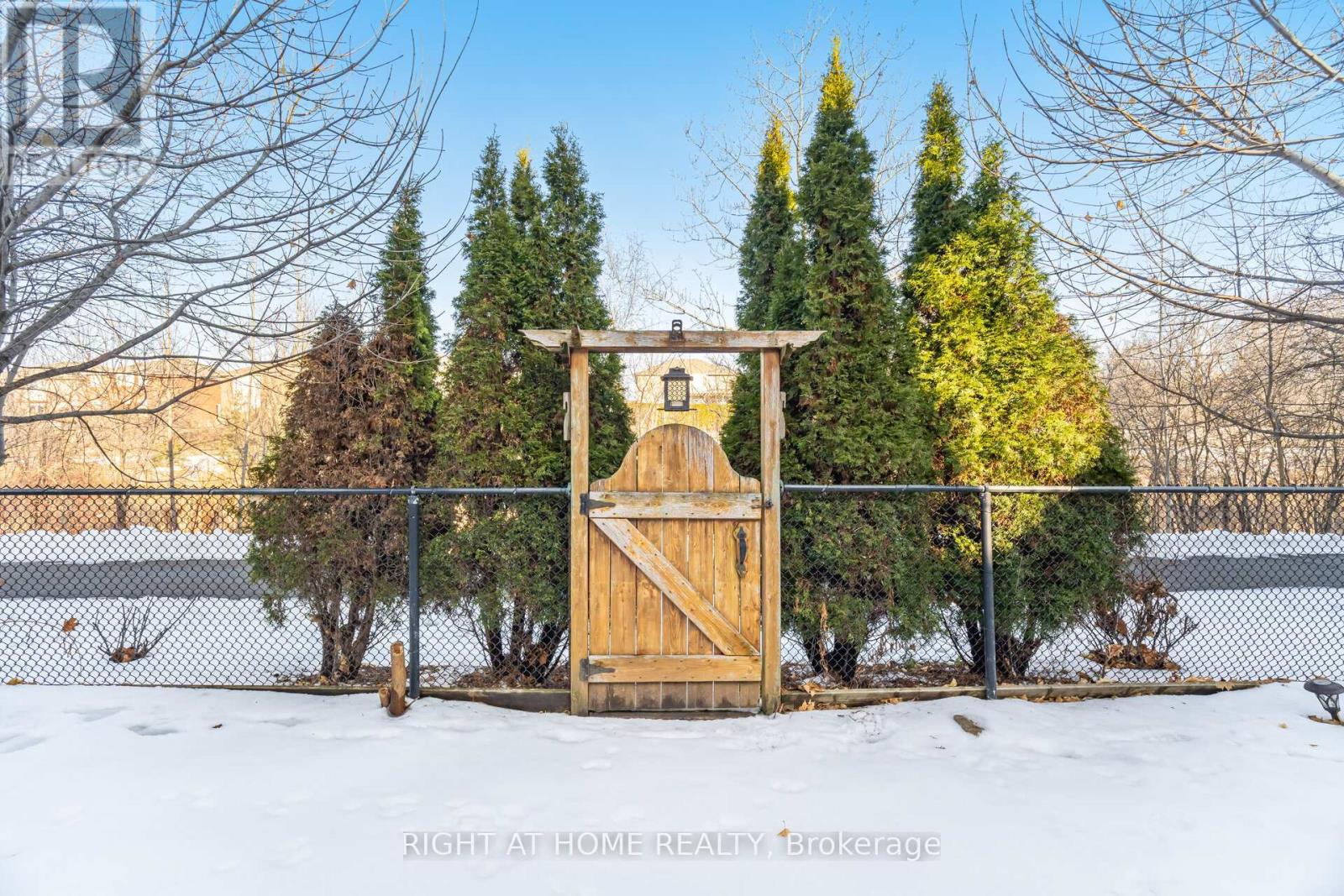 6859 Gracefield Drive, Mississauga, Ontario  L5N 6T6 - Photo 38 - W12683804