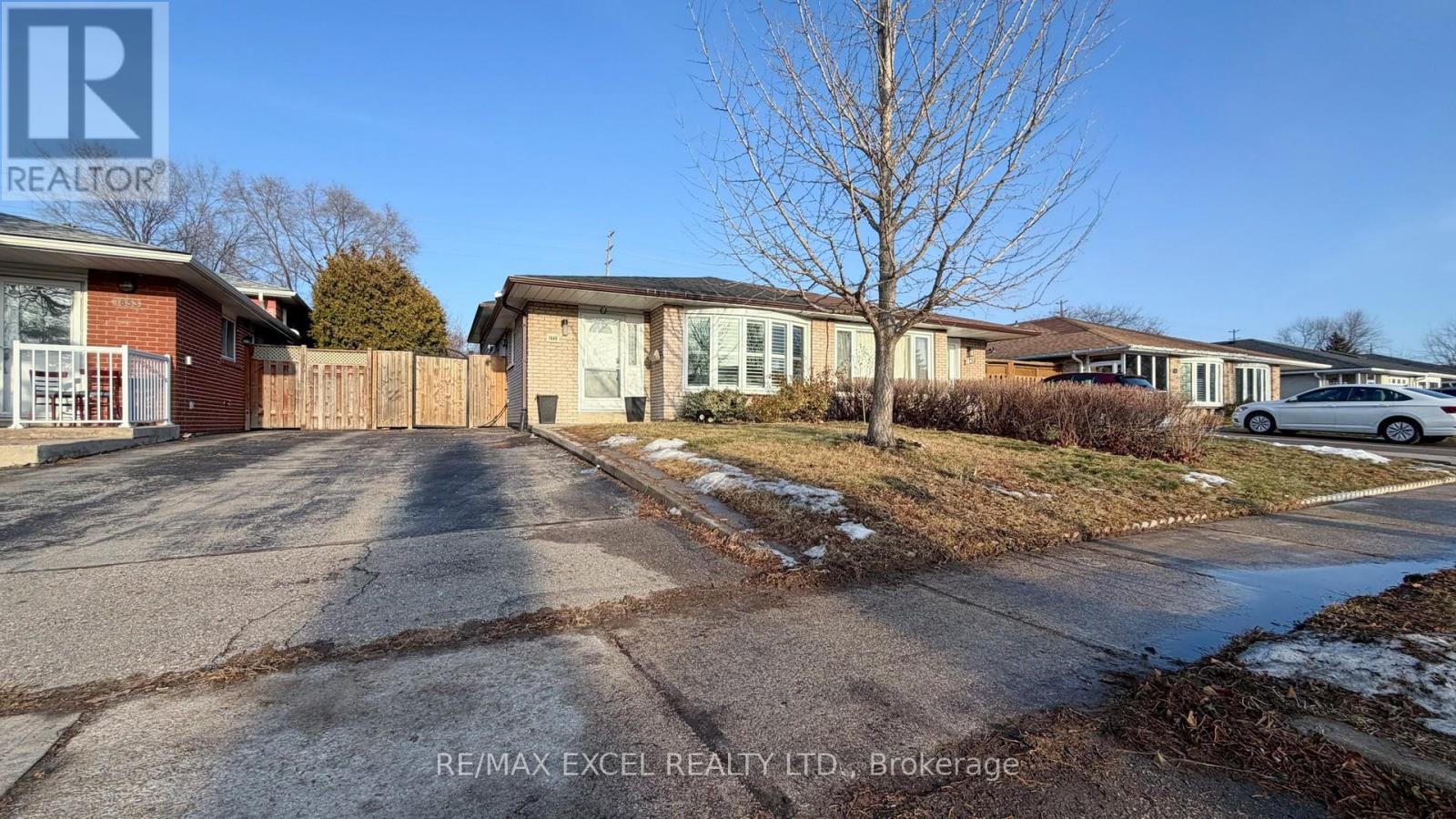 1849 BONNYMEDE DRIVE, Mississauga, Ontario