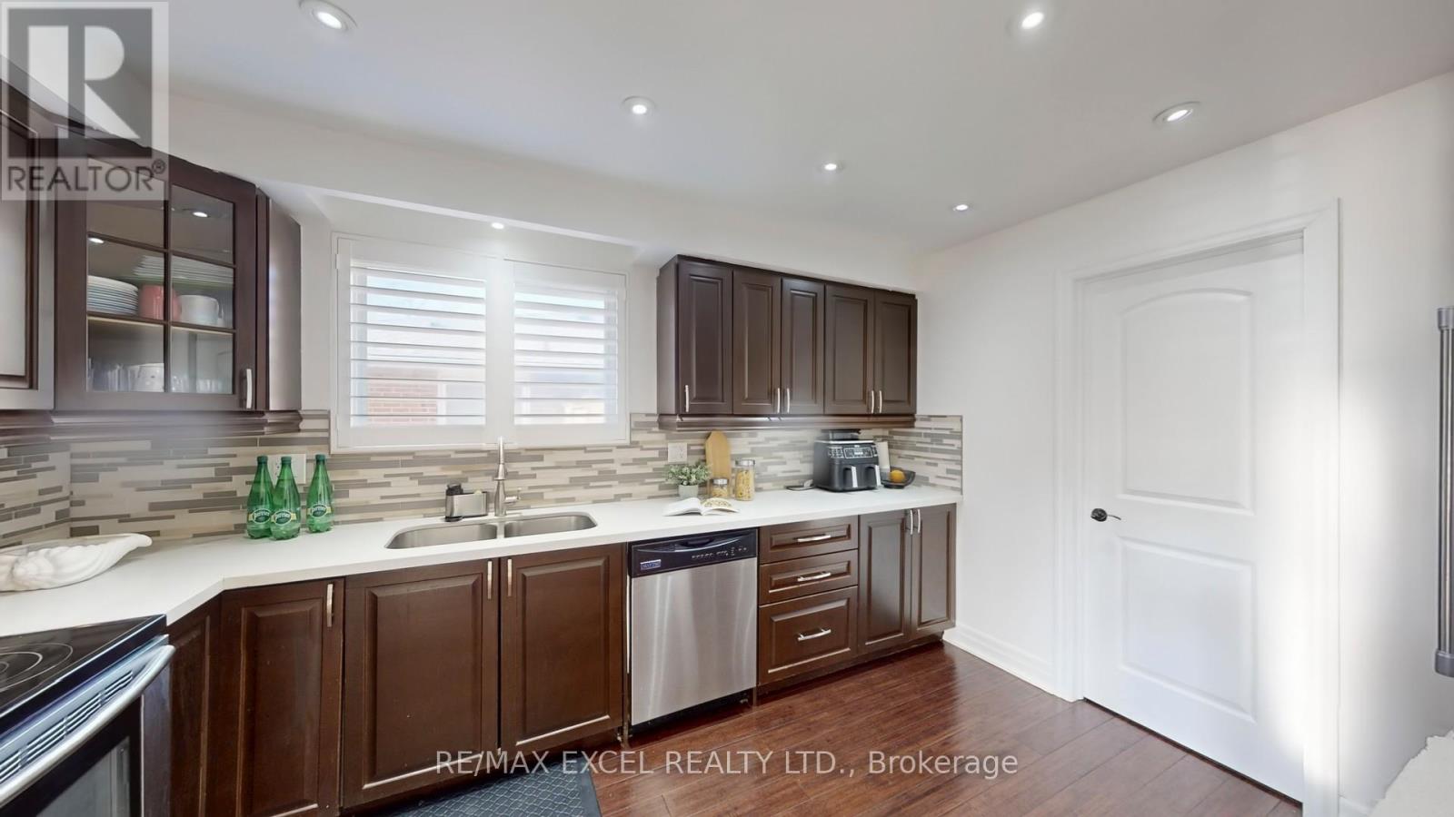 1849 Bonnymede Drive, Mississauga, Ontario  L5J 1E2 - Photo 17 - W12683810