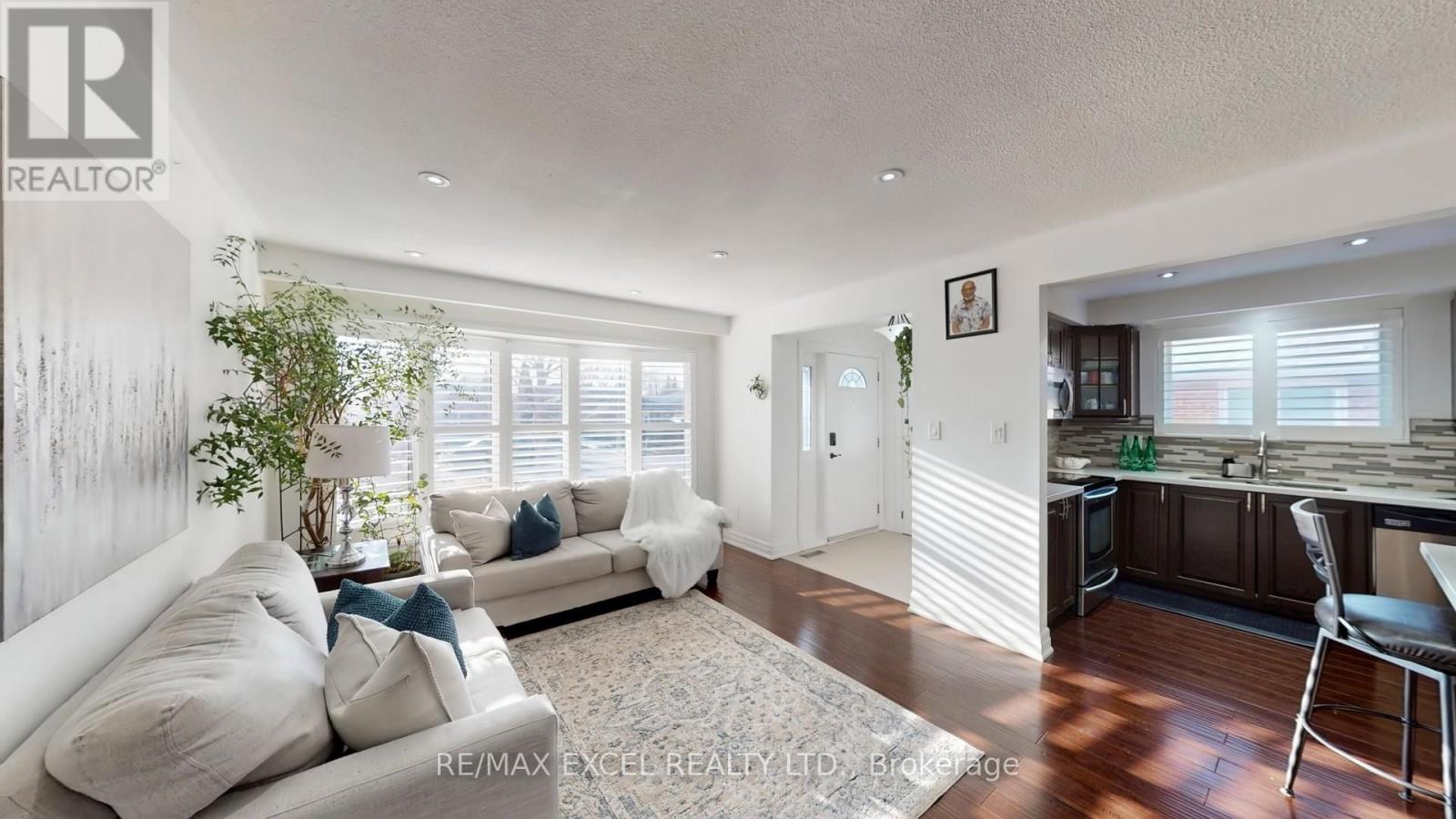 1849 Bonnymede Drive, Mississauga, Ontario  L5J 1E2 - Photo 9 - W12683810