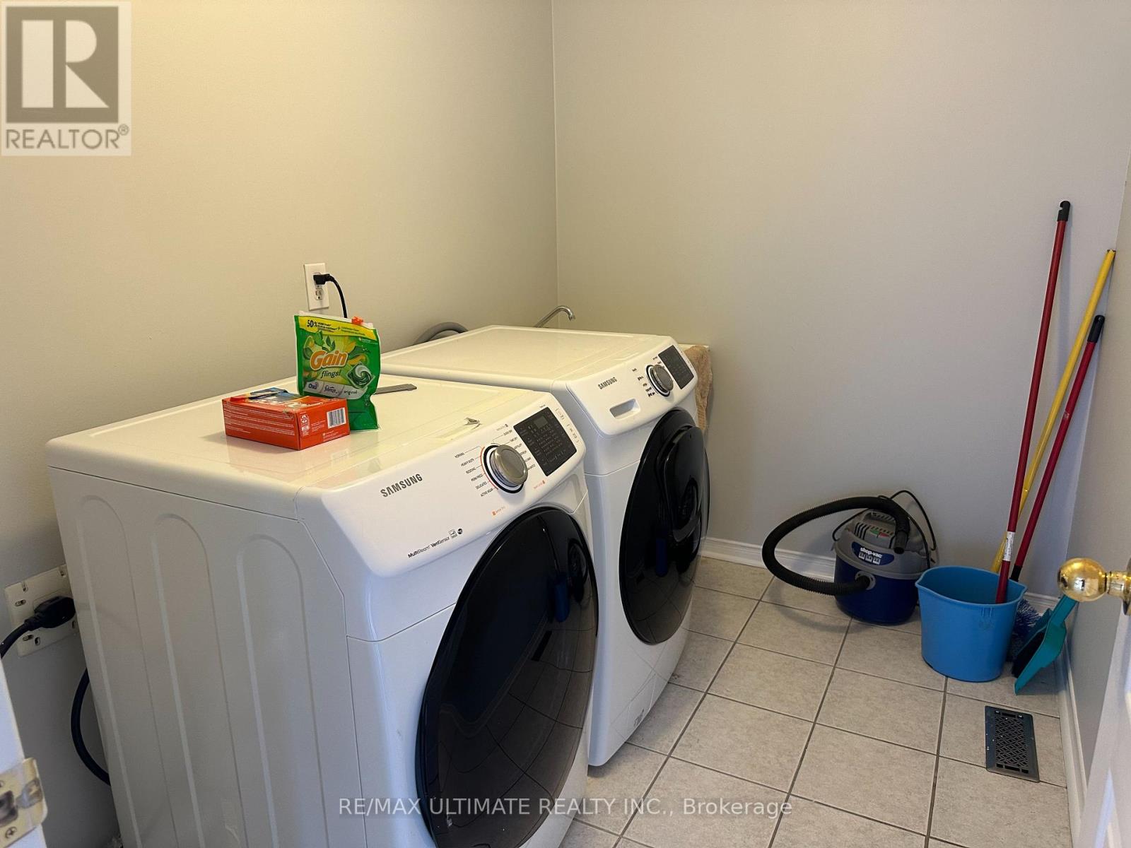 367 Van Kirk Drive, Brampton, Ontario  L7A 1T6 - Photo 9 - W12683862