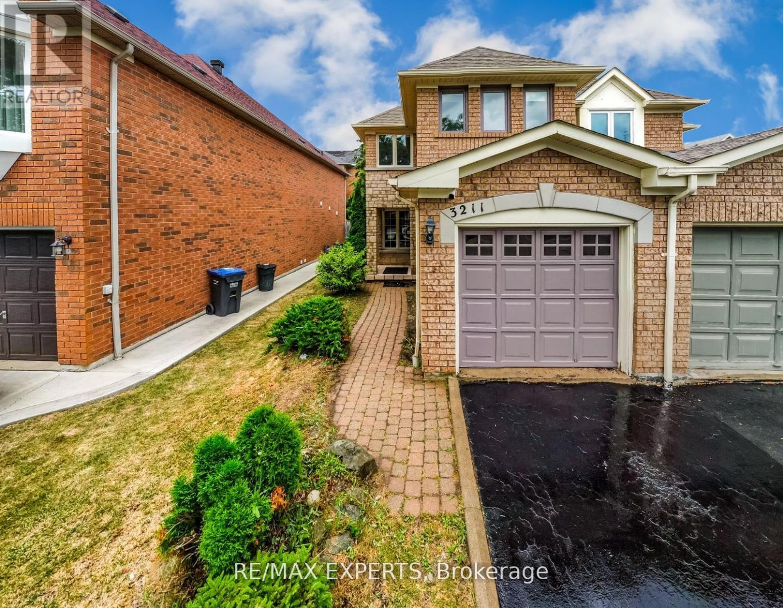3211 CORALBEAN PLACE, Mississauga, Ontario