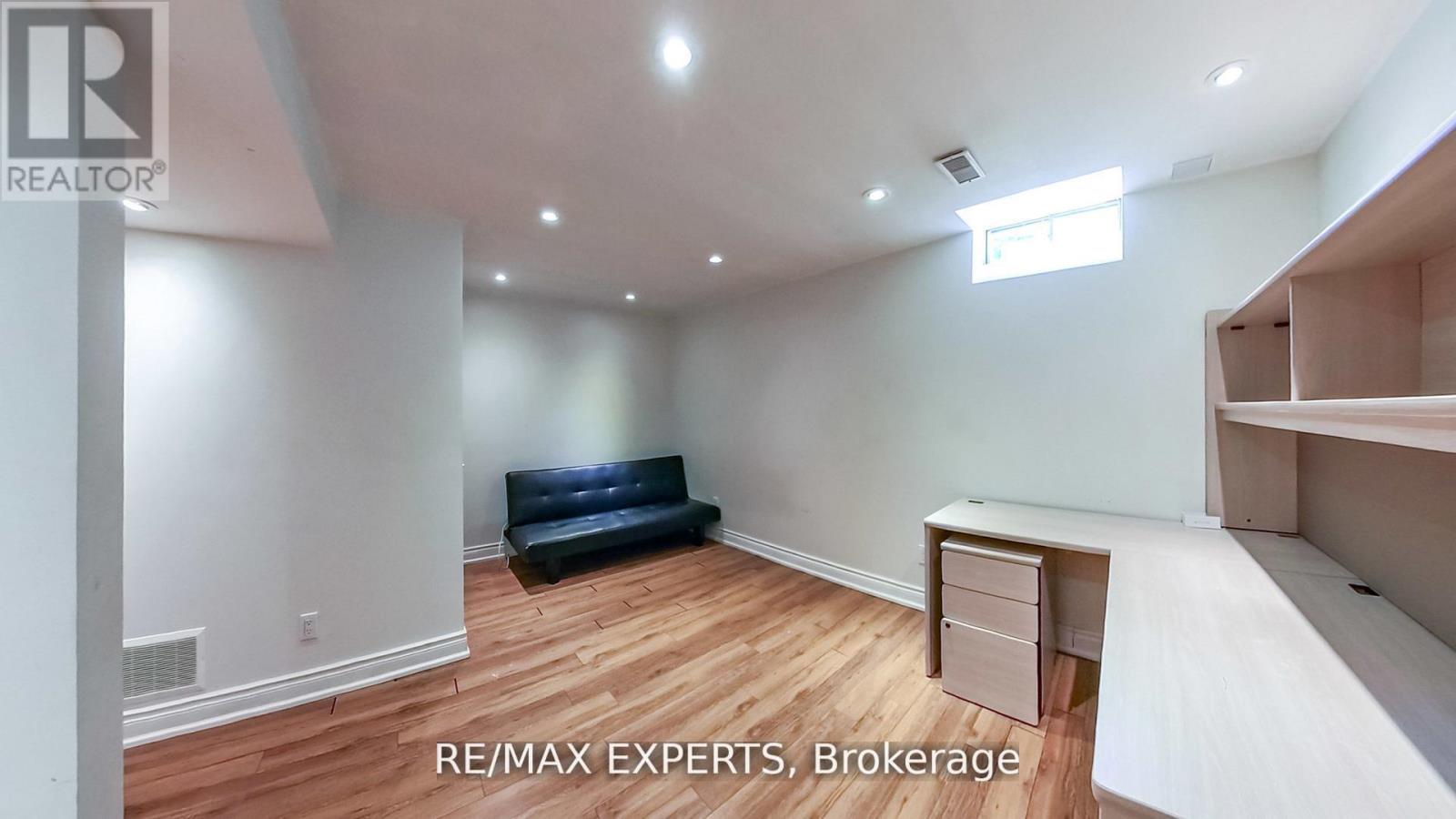 3211 Coralbean Place, Mississauga, Ontario  L5N 7C9 - Photo 34 - W12683868