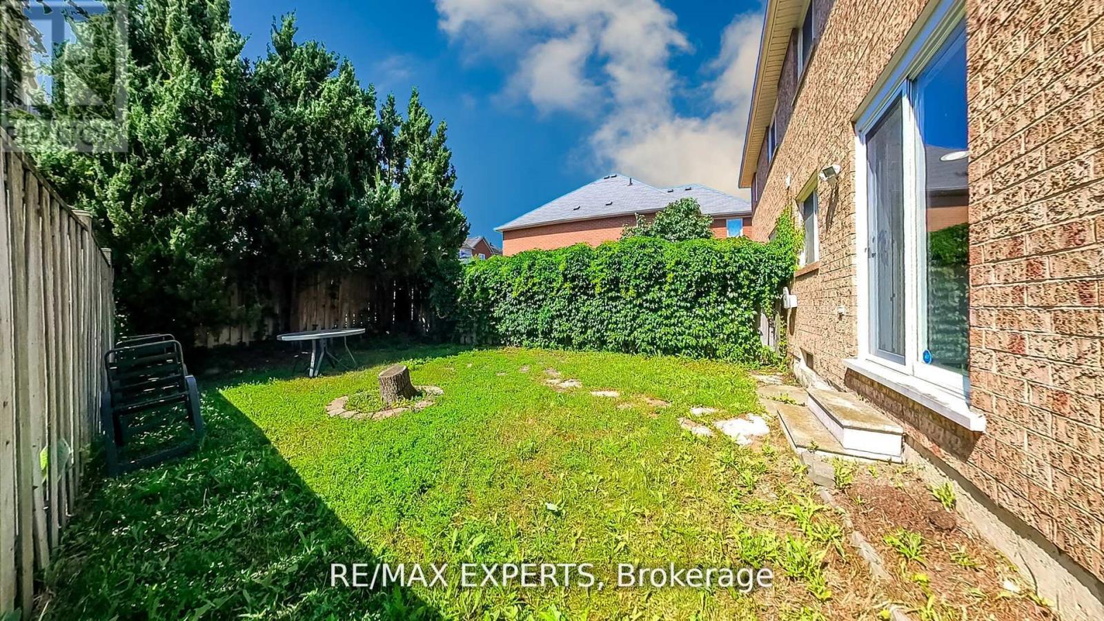 3211 Coralbean Place, Mississauga, Ontario  L5N 7C9 - Photo 37 - W12683868