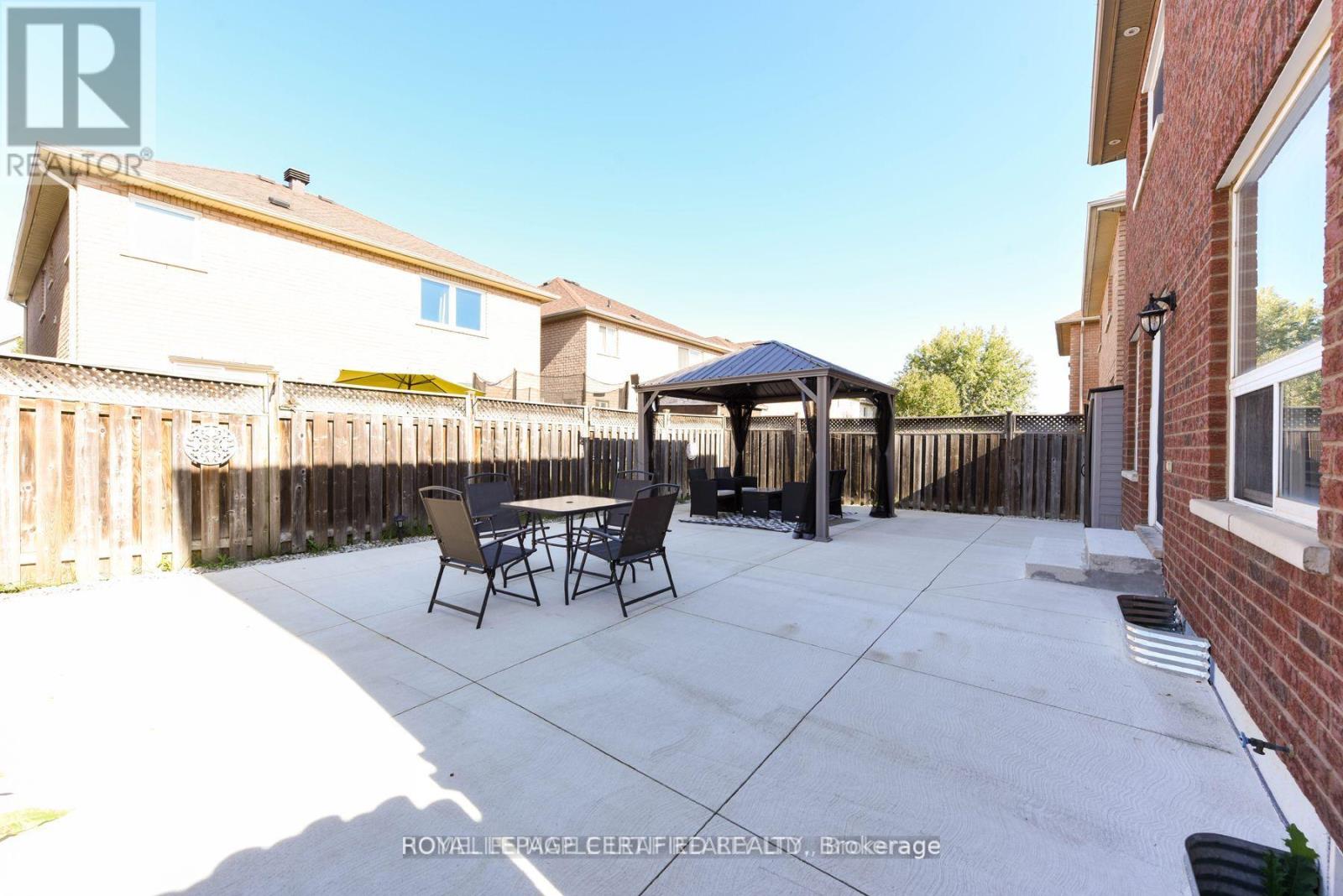 78 Pauline Crescent, Brampton, Ontario  L7A 2V7 - Photo 13 - W12683872