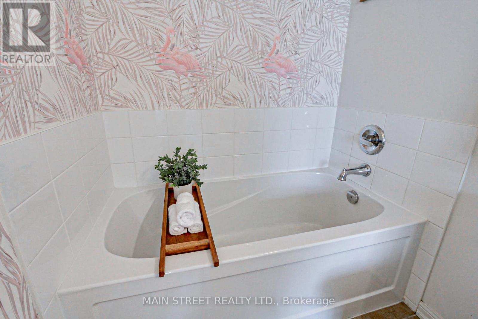 4 - 15949 Bayview Avenue, Aurora, Ontario  L4G 0S3 - Photo 20 - N12680050