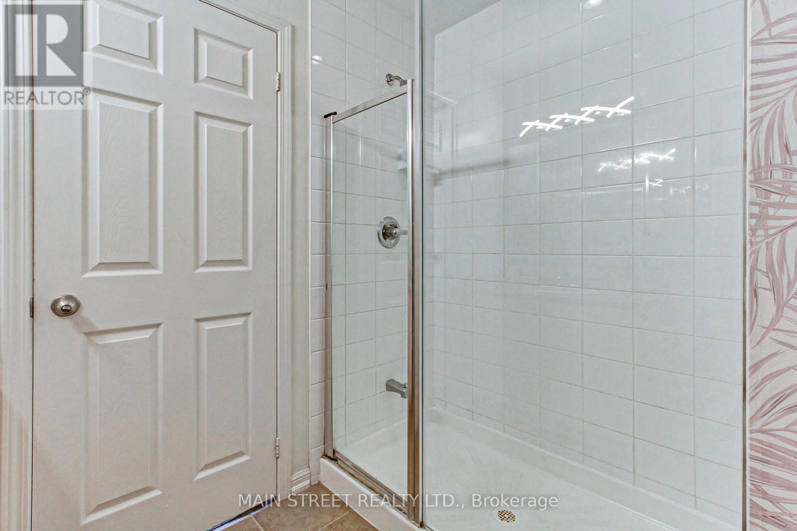 4 - 15949 Bayview Avenue, Aurora, Ontario  L4G 0S3 - Photo 21 - N12680050