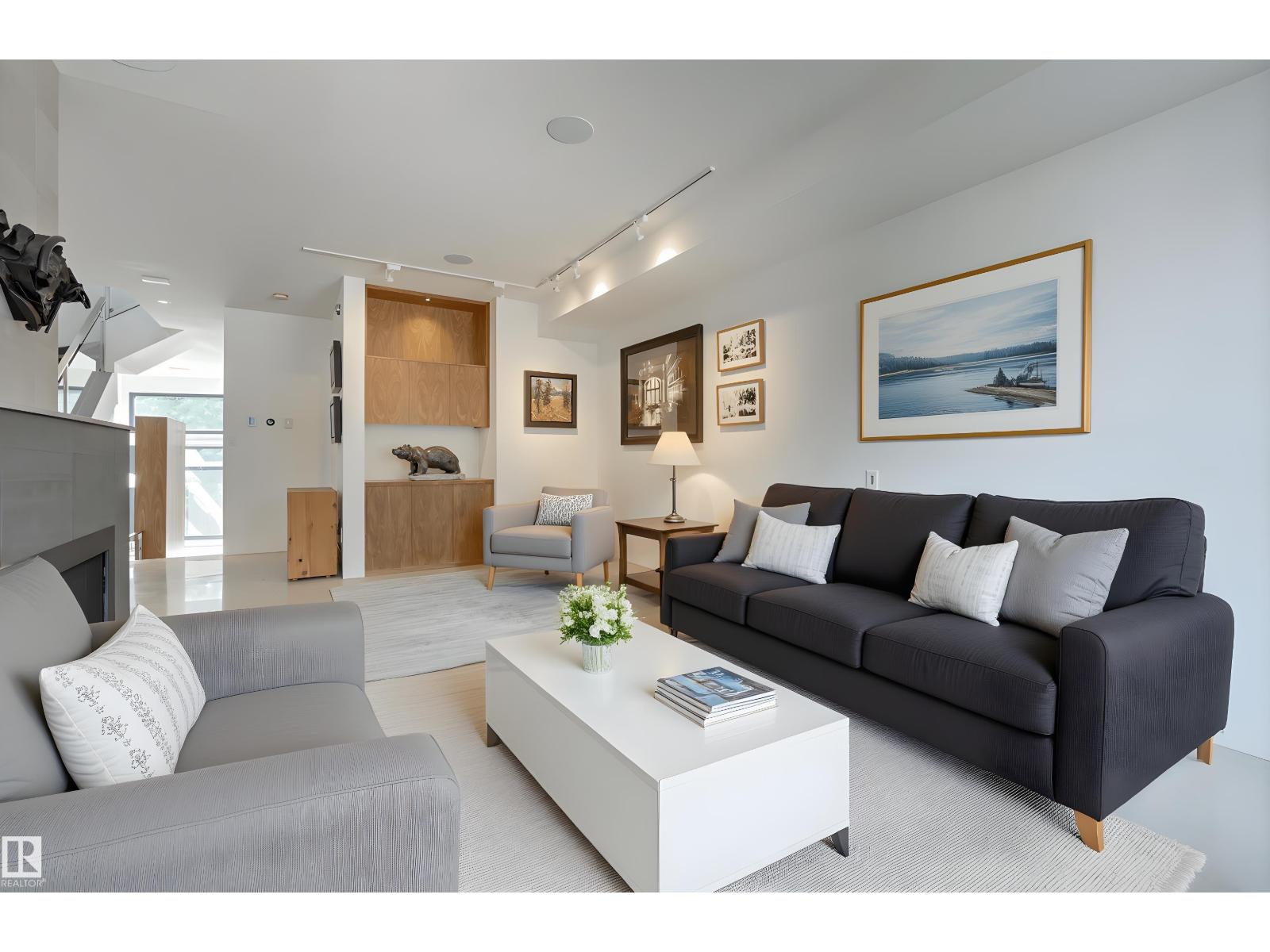 50 Sylvancroft Ln Nw, Edmonton, Alberta  T5N 0R1 - Photo 4 - E4469473