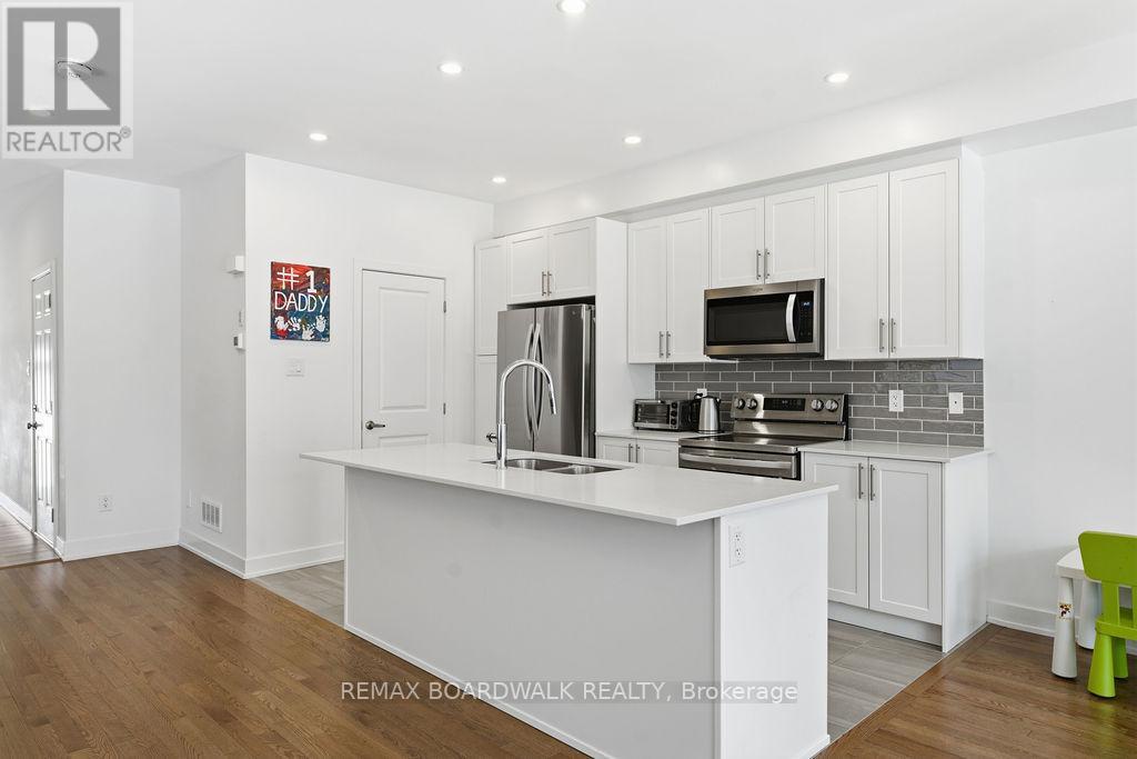 1016 Montelena Road, Ottawa, Ontario  K2S 2R8 - Photo 10 - X12683894