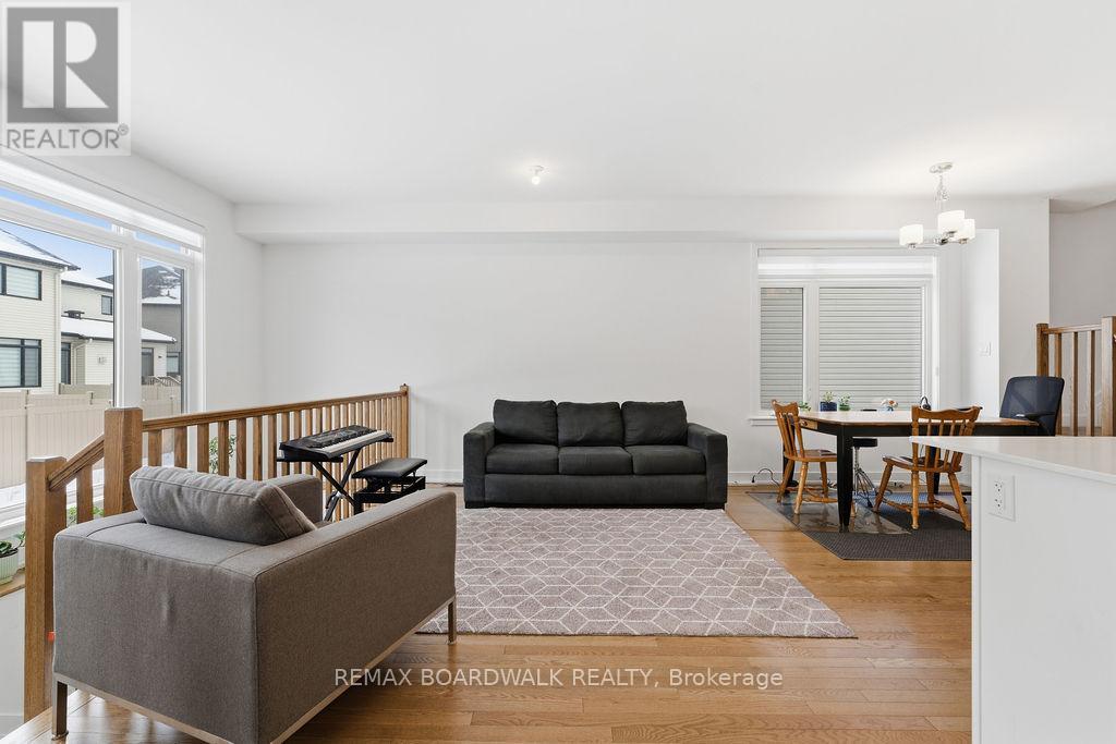 1016 Montelena Road, Ottawa, Ontario  K2S 2R8 - Photo 15 - X12683894