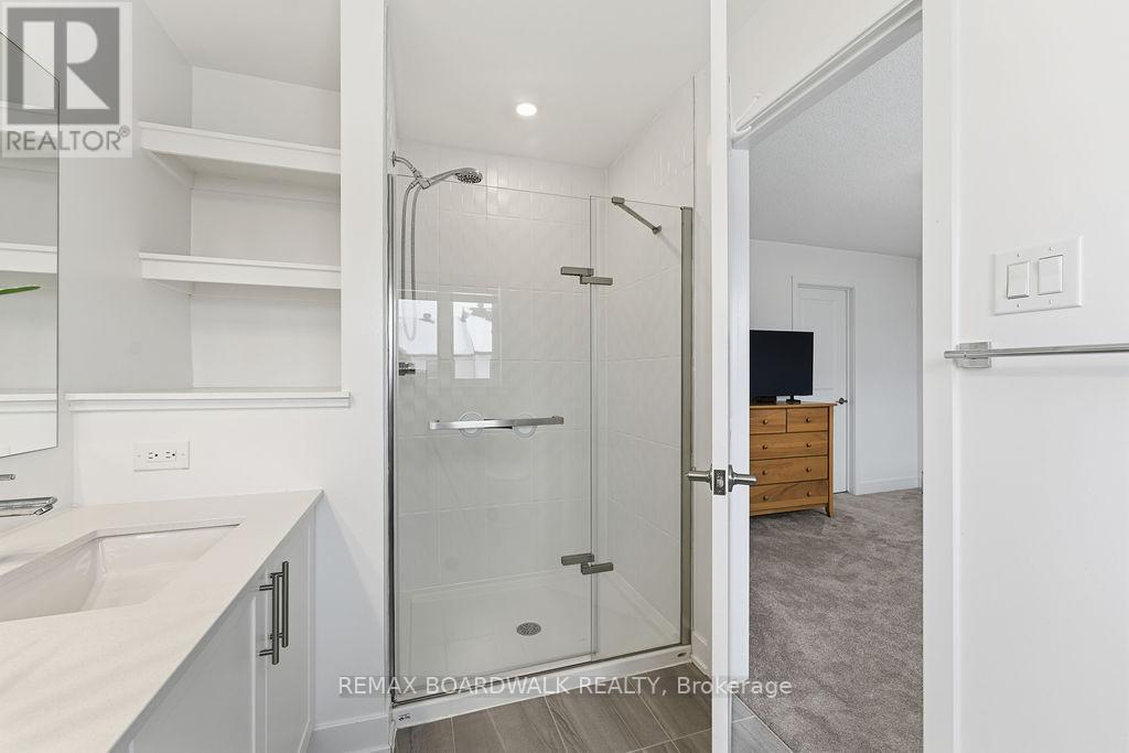 1016 Montelena Road, Ottawa, Ontario  K2S 2R8 - Photo 25 - X12683894