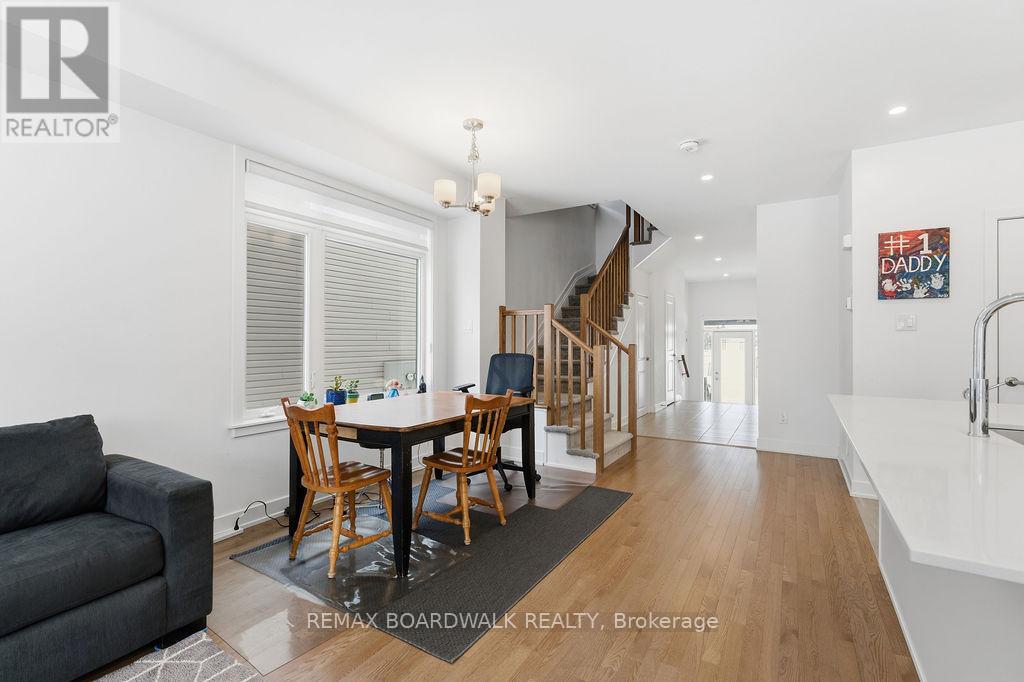 1016 Montelena Road, Ottawa, Ontario  K2S 2R8 - Photo 4 - X12683894