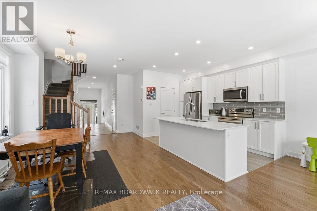 1016 Montelena Road, Ottawa, Ontario  K2S 2R8 - Photo 8 - X12683894