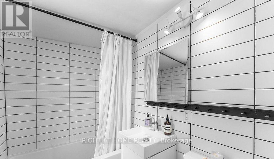 3rd Floor - 10 Borden Street, Toronto, Ontario  M5S 2M9 - Photo 2 - C12680754