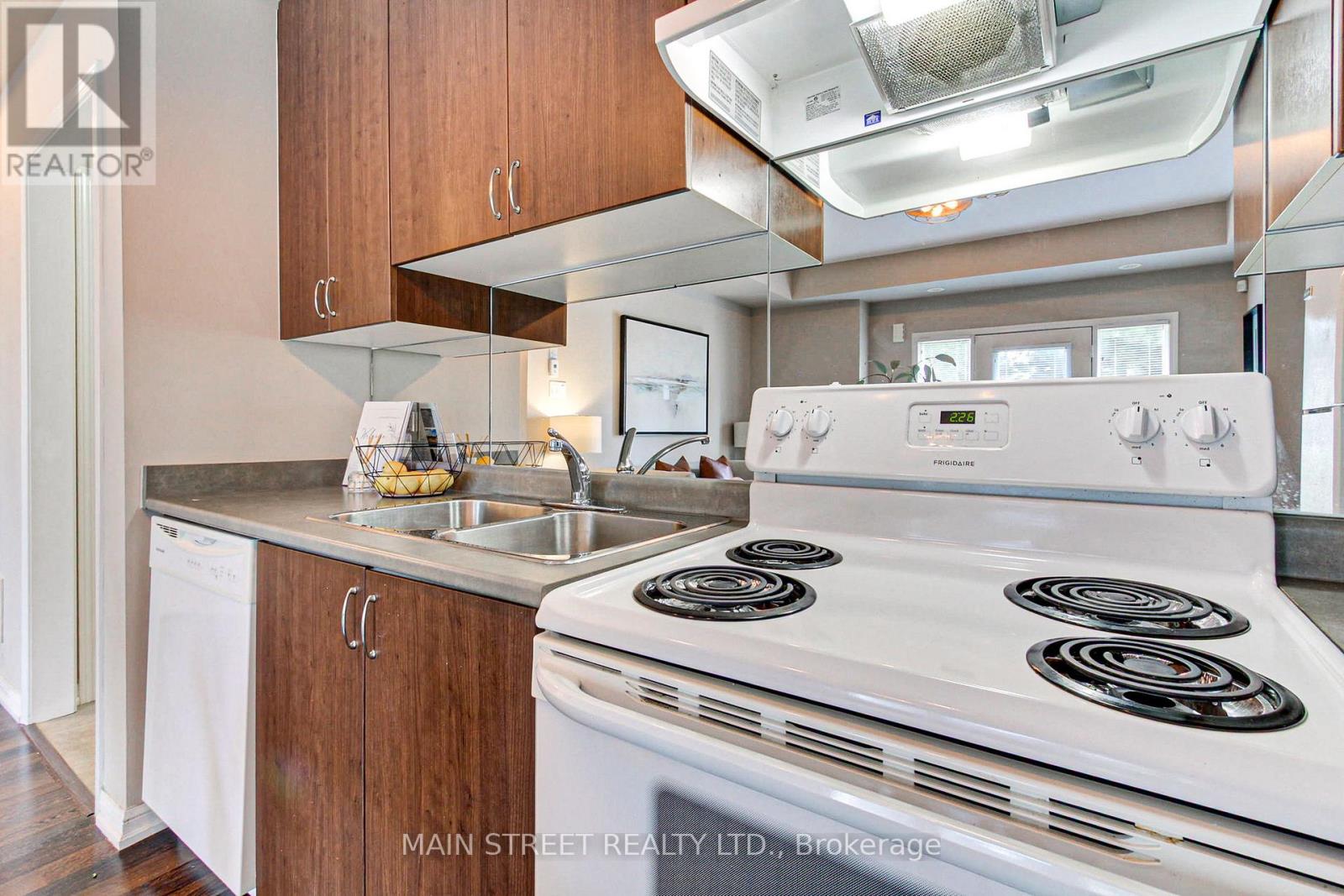 15949 Bayview Avenue, Aurora, Ontario  L4G 0S3 - Photo 26 - N12683578