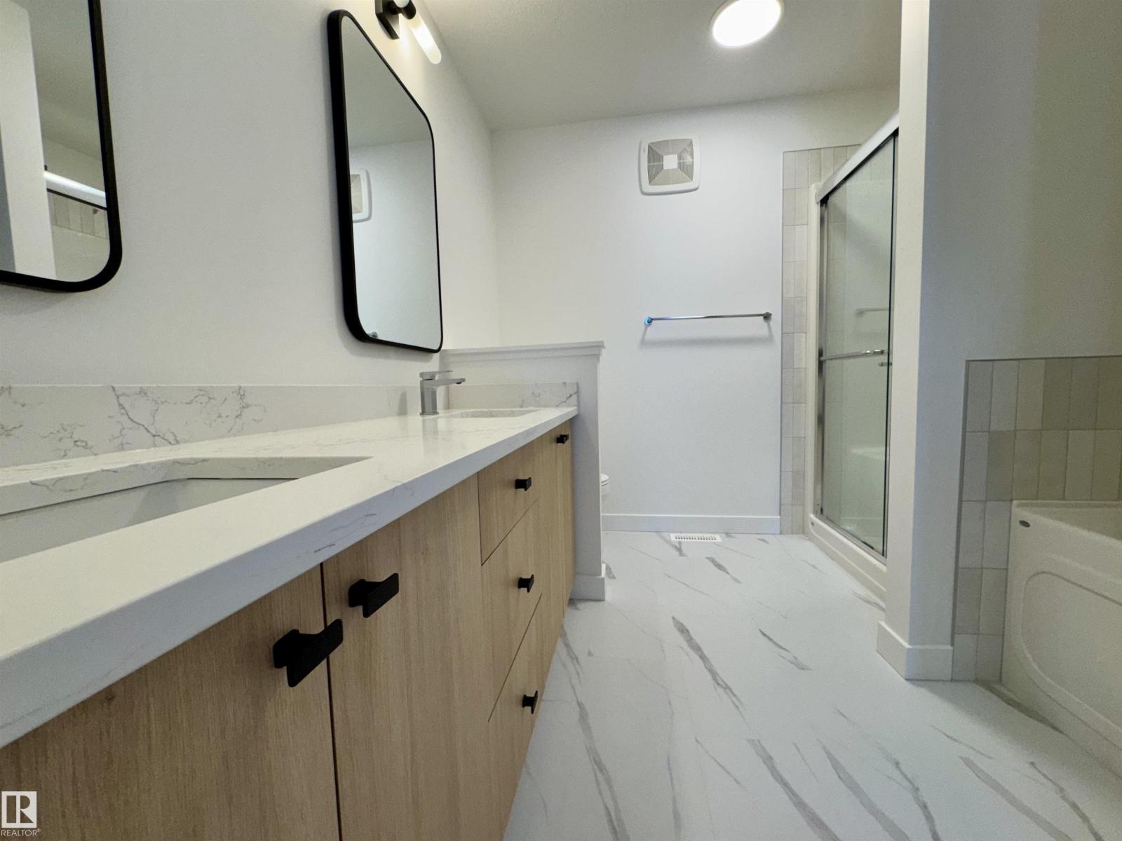 8223 Kiriak Lo Sw, Edmonton, Alberta  T6W 5S2 - Photo 8 - E4466579