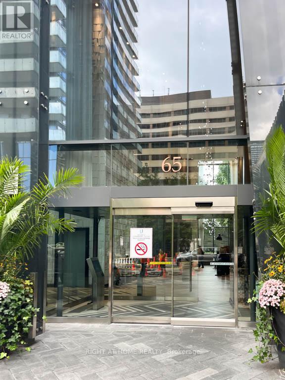 3804 - 65 St Mary Street, Toronto, Ontario  M5S 0A6 - Photo 2 - C12683900