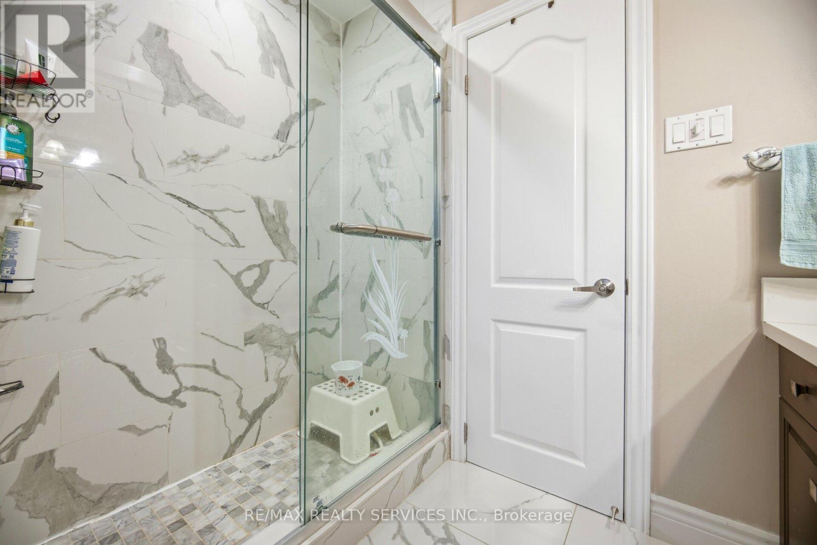 1569 Killarney Beach Road, Innisfil, Ontario  L0L 1W0 - Photo 25 - N12683880