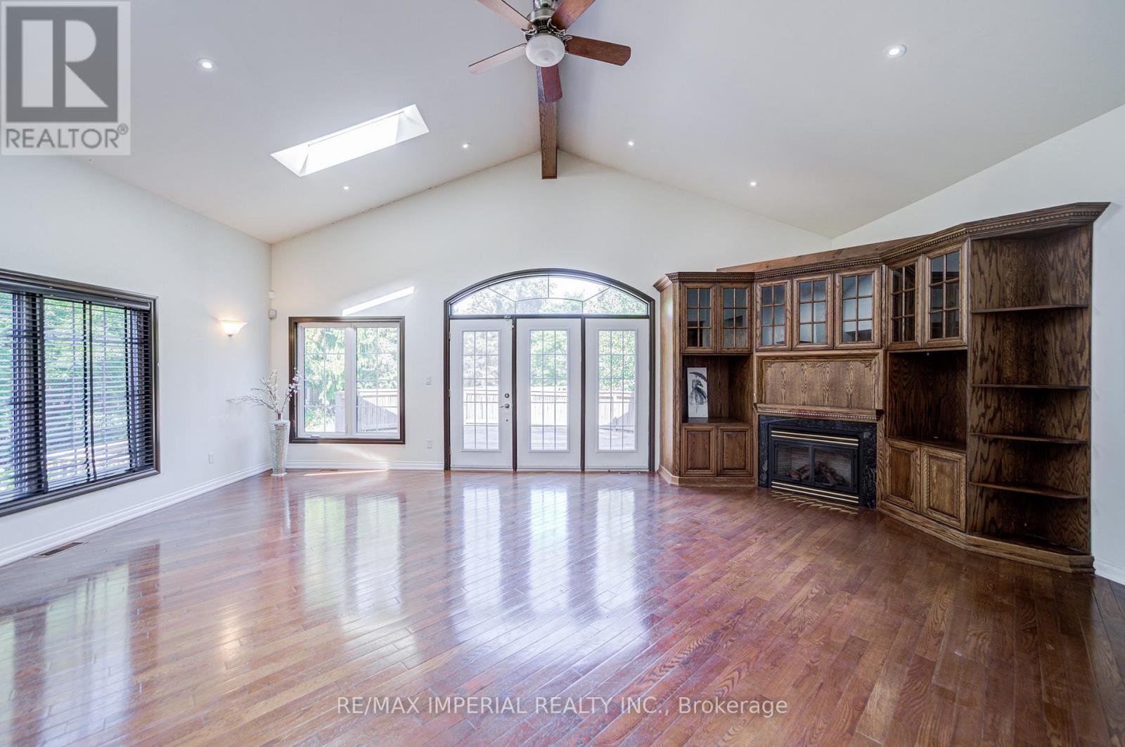 20 Blackforest Drive, Richmond Hill, Ontario  L4E 2P5 - Photo 14 - N12683914