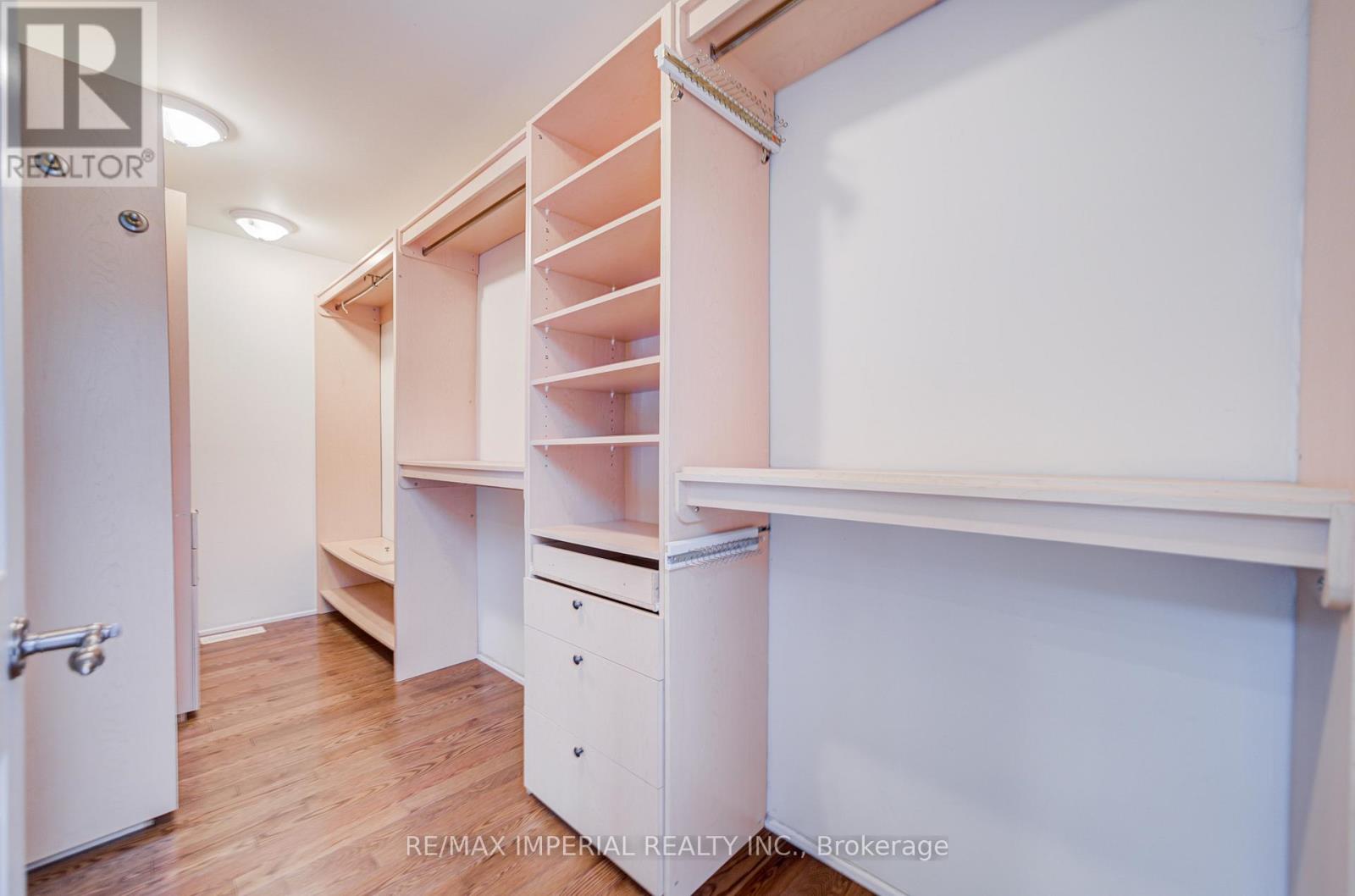 20 Blackforest Drive, Richmond Hill, Ontario  L4E 2P5 - Photo 18 - N12683914