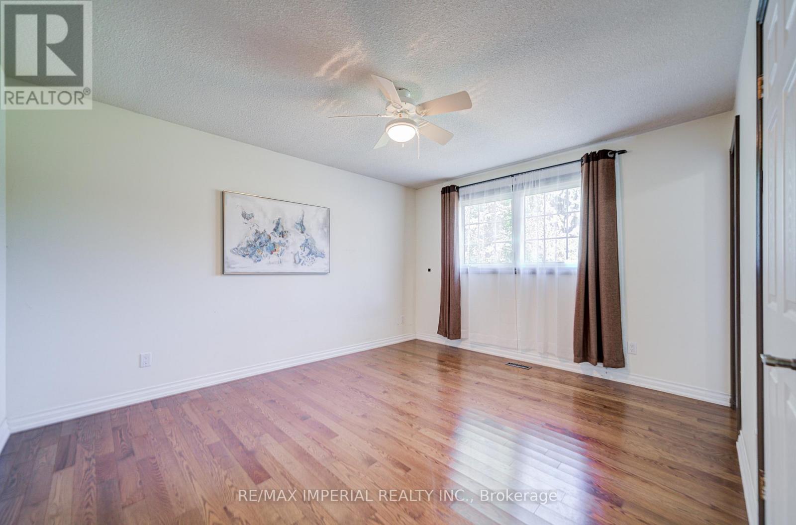 20 Blackforest Drive, Richmond Hill, Ontario  L4E 2P5 - Photo 21 - N12683914