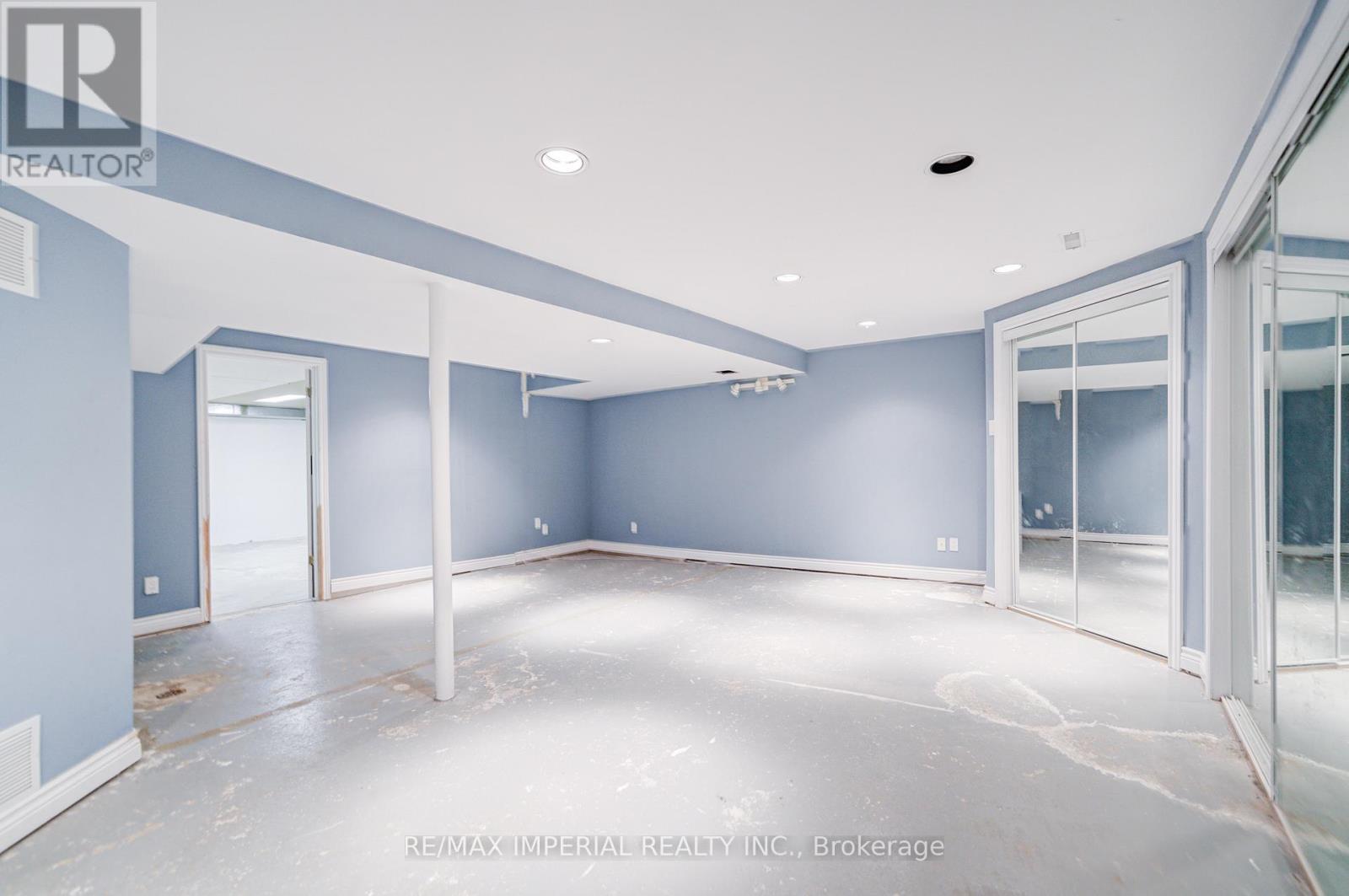 20 Blackforest Drive, Richmond Hill, Ontario  L4E 2P5 - Photo 26 - N12683914