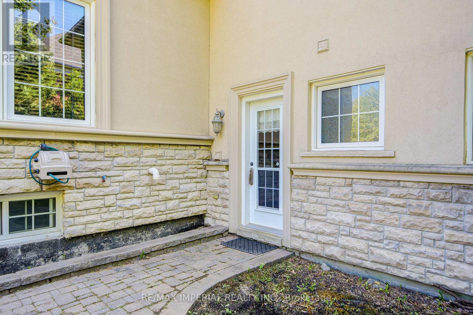 20 Blackforest Drive, Richmond Hill, Ontario  L4E 2P5 - Photo 28 - N12683914