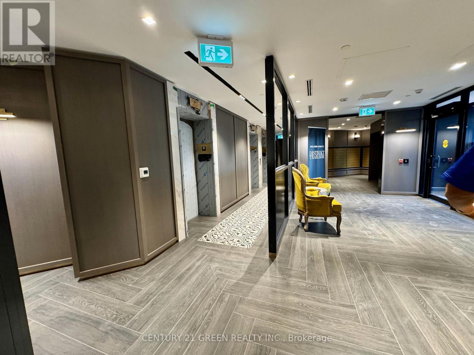 242 - 395 Dundas Street W, Oakville, Ontario  L6M 4M2 - Photo 5 - W12683908