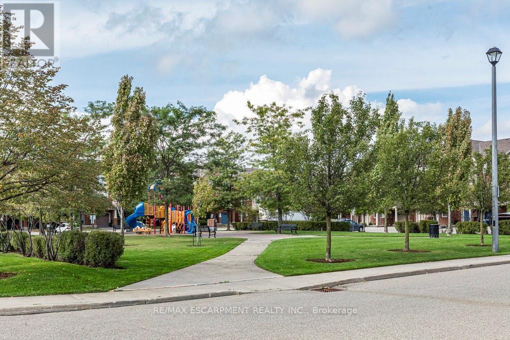 401 - 3070 Rotary Way, Burlington, Ontario  L7M 0H1 - Photo 21 - W12683910